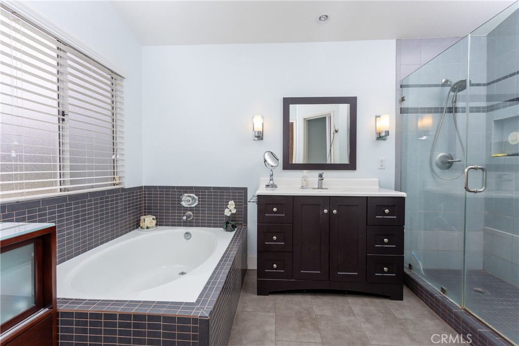 Walnut, California, 91789, United States, 4 Bedrooms Bedrooms, ,3 BathroomsBathrooms,Residential,For Sale,1978707