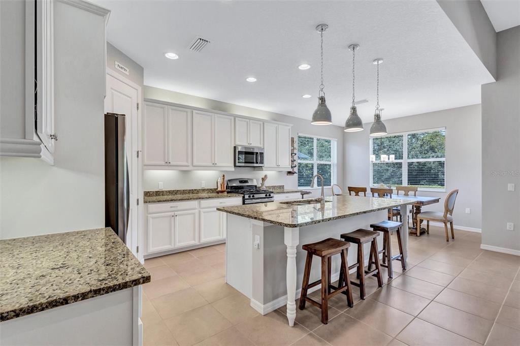 Bradenton, Florida, 34212, United States, 2 Bedrooms Bedrooms, ,2 BathroomsBathrooms,Residential,For Sale,1891618