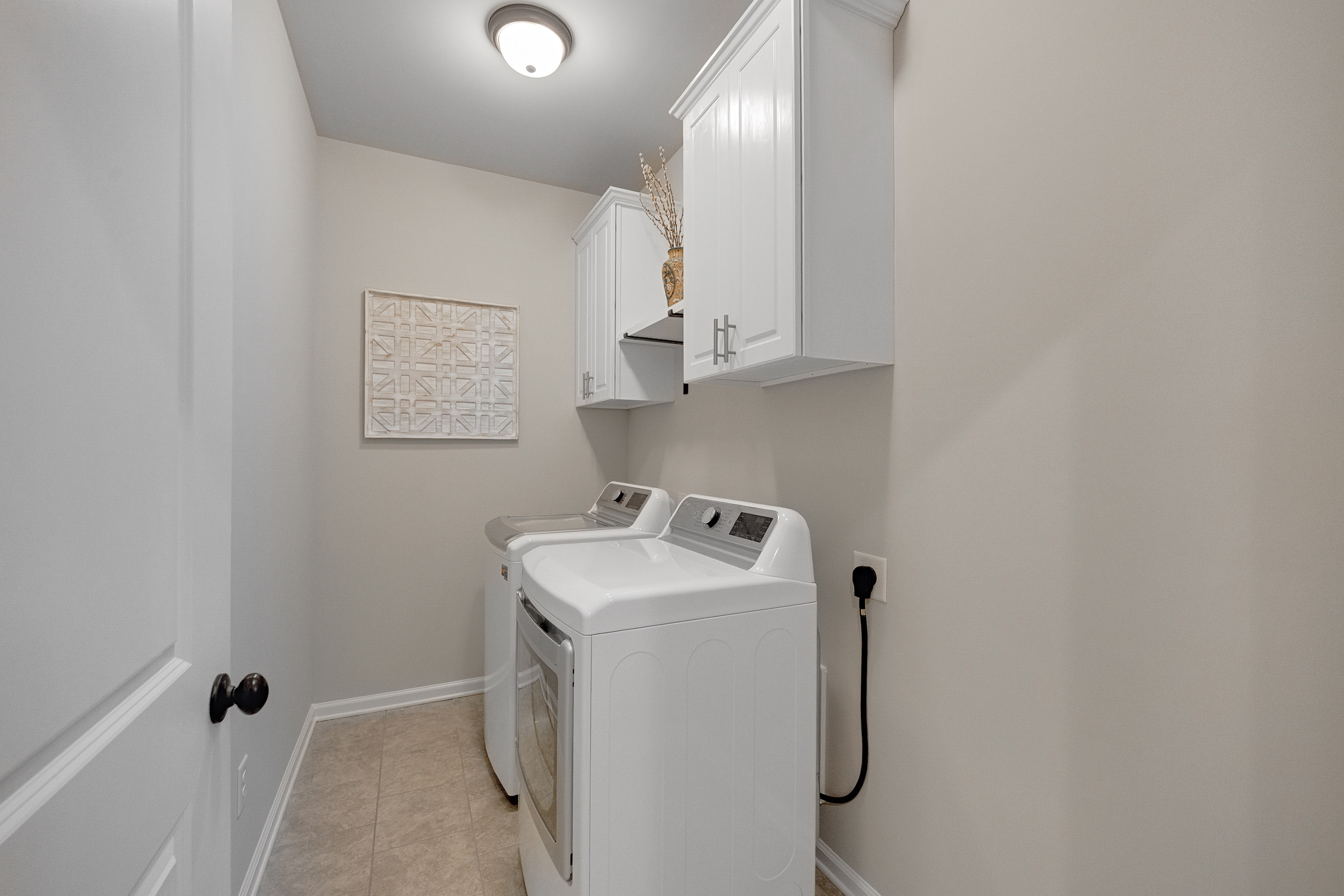  Beautifully Appointed Two-story Townhome in Inviting Gated Roswell Community - 物件實景