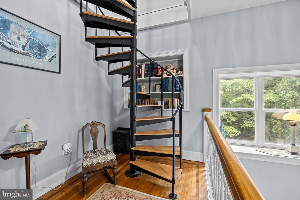 Lansdowne, Pennsylvania, 19050, United States, 5 Bedrooms Bedrooms, ,3 BathroomsBathrooms,Residential,For Sale,1926052