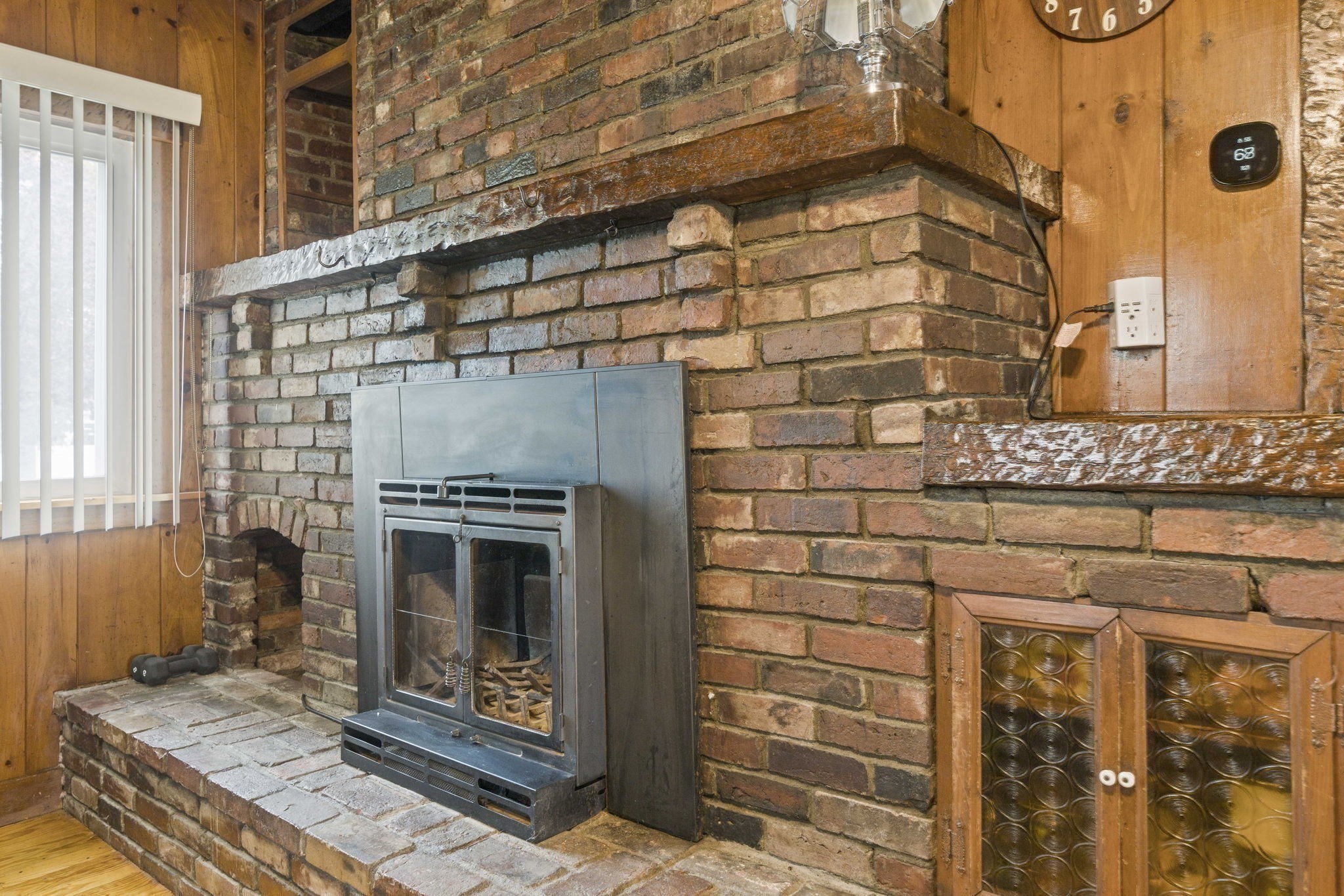 Lynn, Massachusetts, 01902, United States, 3 Bedrooms Bedrooms, ,2 BathroomsBathrooms,Residential,For Sale,1981225