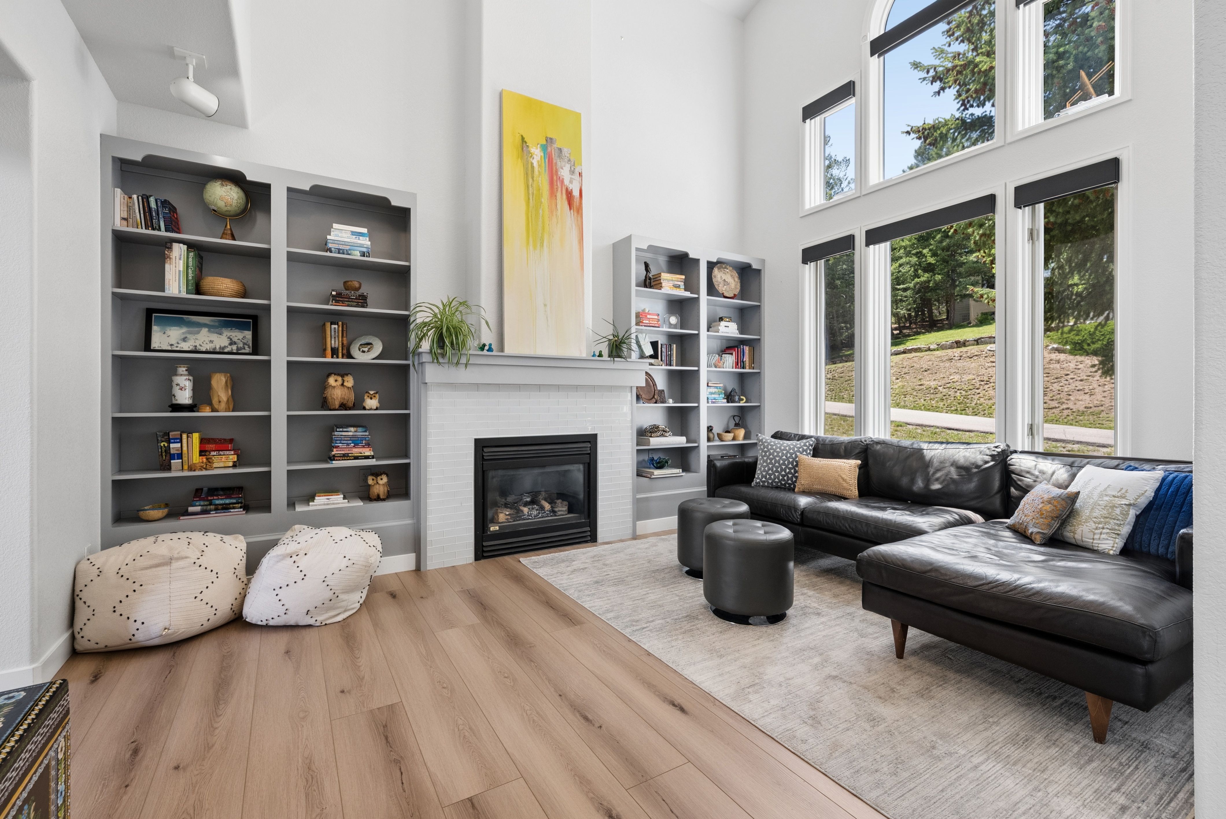  Mountain Contemporary in Highly Desirable Ridge at Hiwan - 物件實景