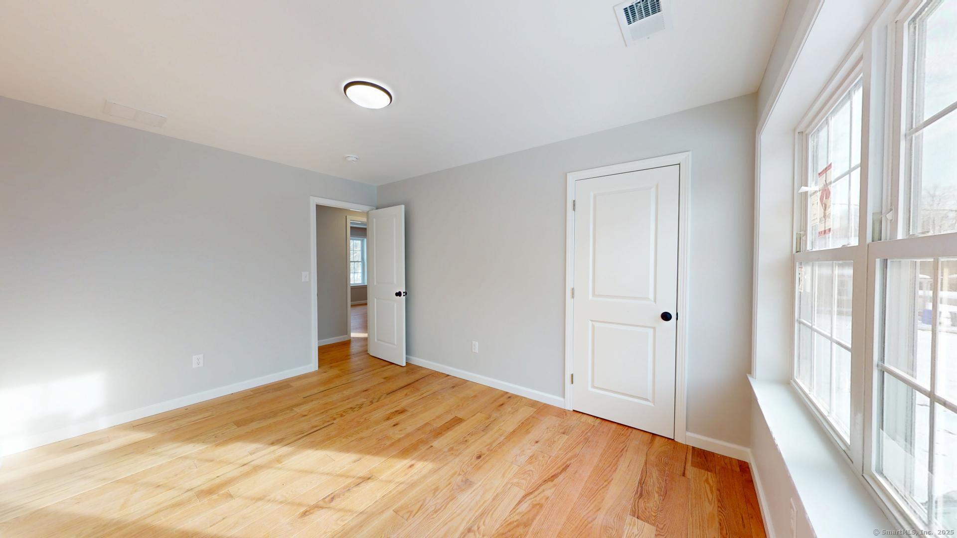 Enfield, Connecticut, 06082, United States, 3 Bedrooms Bedrooms, ,3 BathroomsBathrooms,Residential,For Sale,1919509