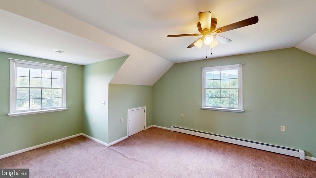 MATHIAS, West Virginia, 26812, United States, 3 Bedrooms Bedrooms, ,3 BathroomsBathrooms,Residential,For Sale,1898386