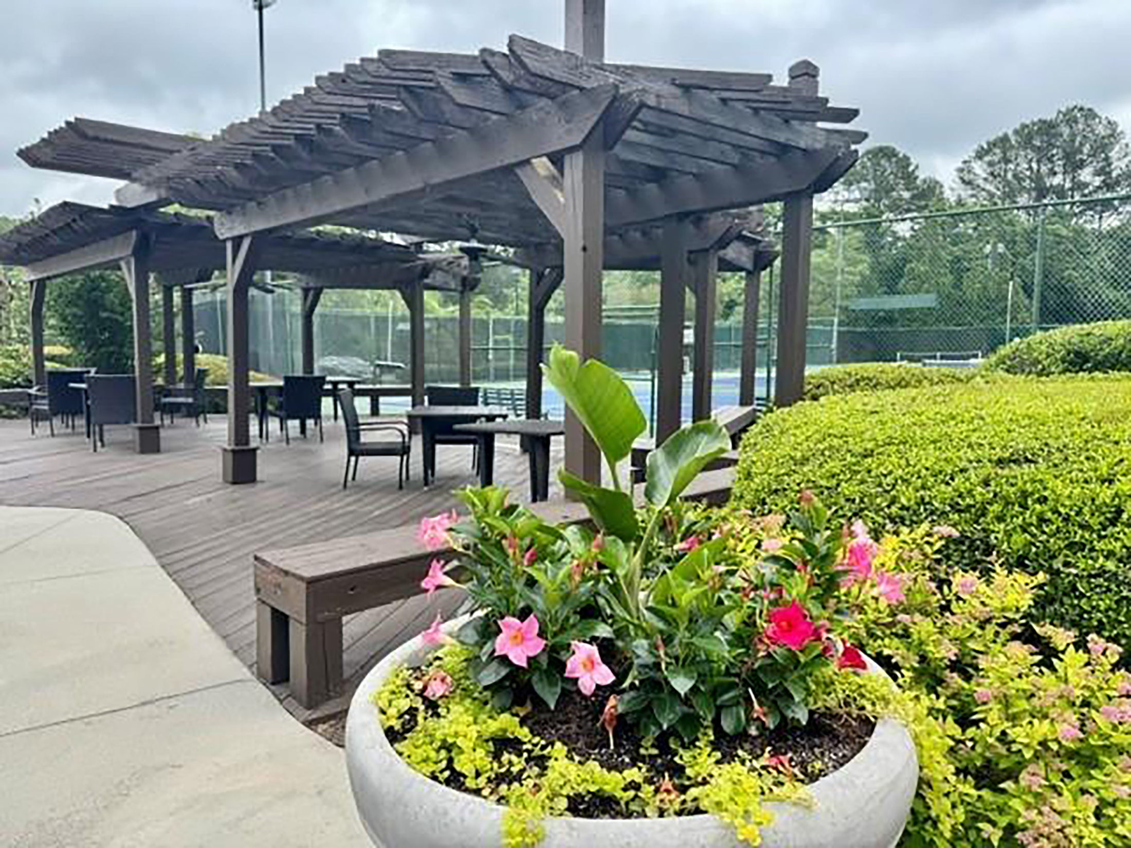  Move-in Ready Stunner in Highly Coveted Swim/Tennis Spalding Lake - 物件實景