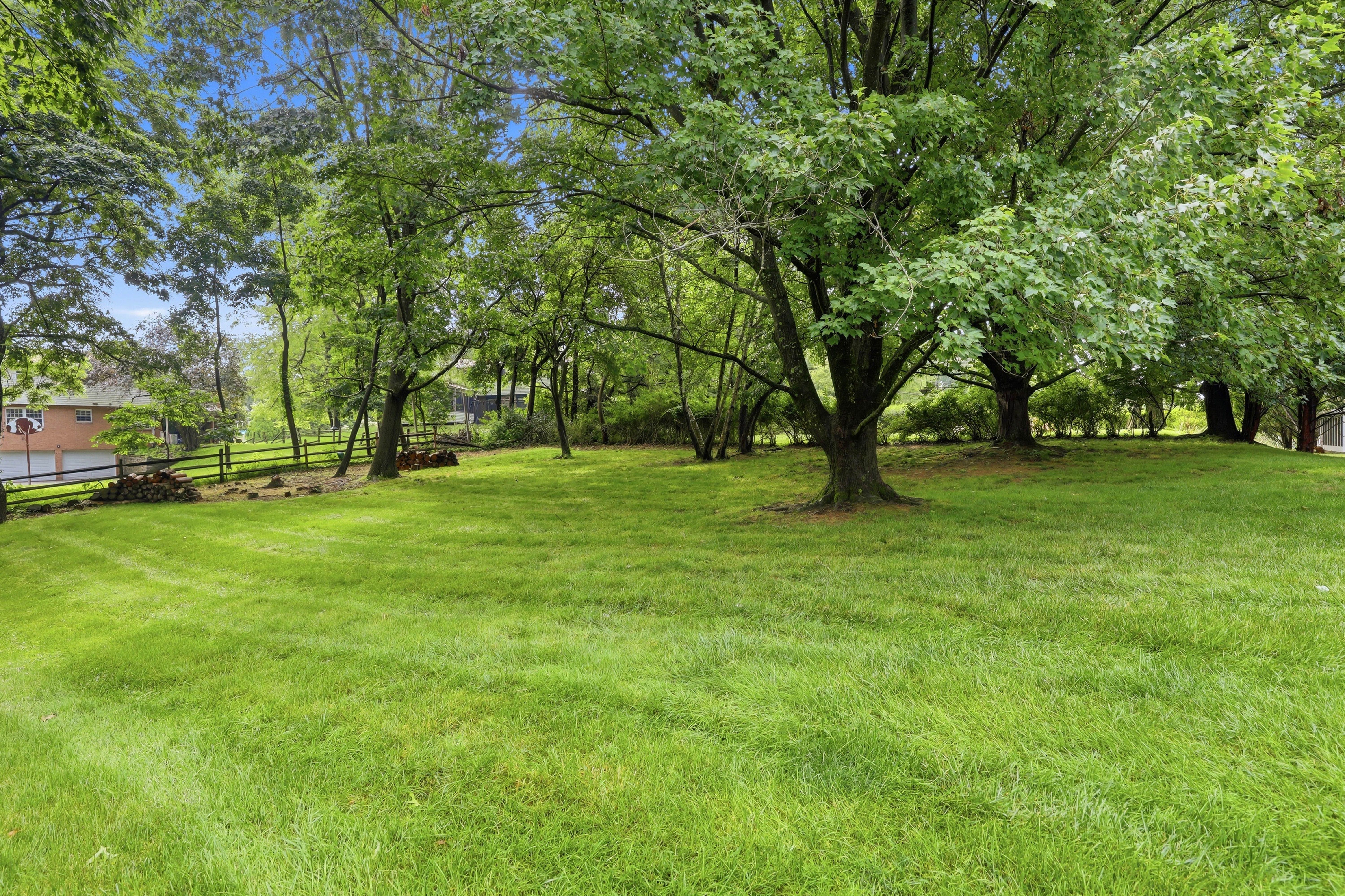  1534 King Charles Drive, Pittsburgh, PA 15237 - 物件實景