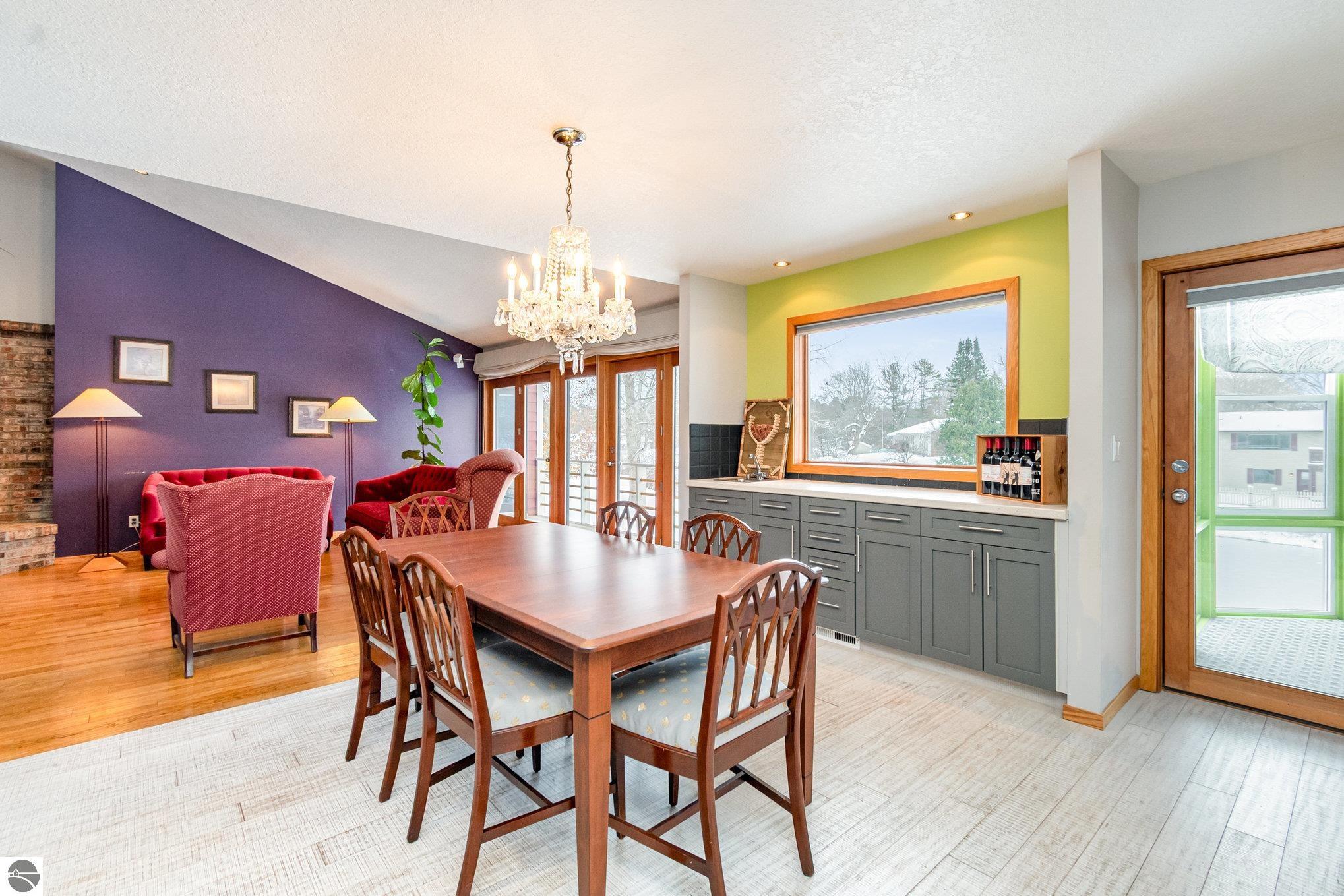 Alma, Michigan, 48801, United States, 5 Bedrooms Bedrooms, ,4 BathroomsBathrooms,Residential,For Sale,2000371