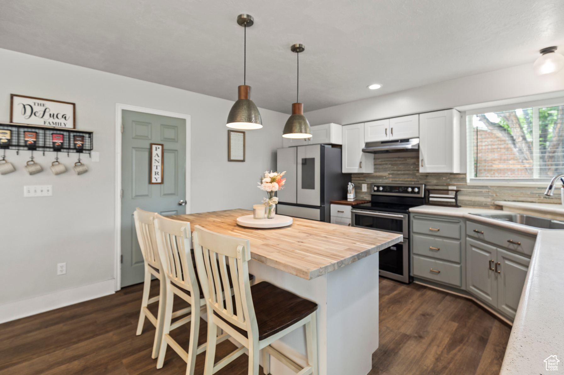 Richfield, Utah, 84701, United States, 6 Bedrooms Bedrooms, ,4 BathroomsBathrooms,Residential,For Sale,1885344