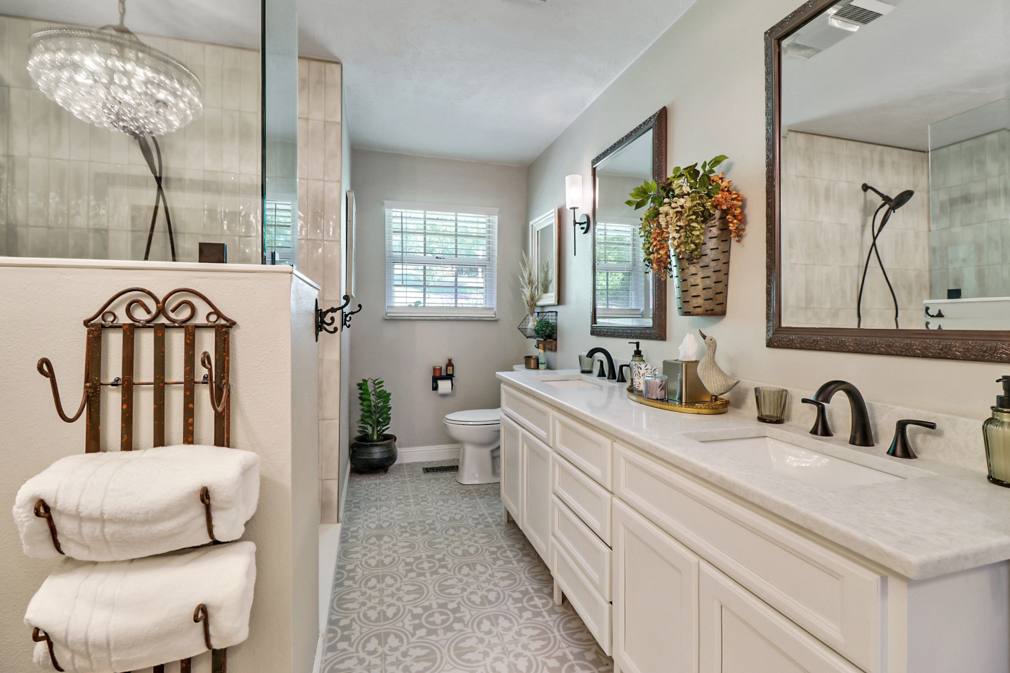 Rockwood, Tennessee, 37854, United States, 4 Bedrooms Bedrooms, ,3 BathroomsBathrooms,Residential,For Sale,2011403