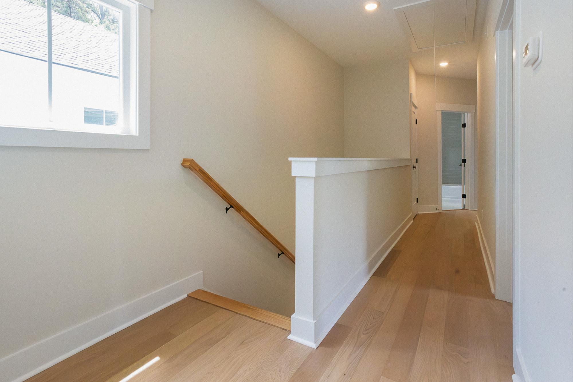  807 E 36th Street - 物件實景