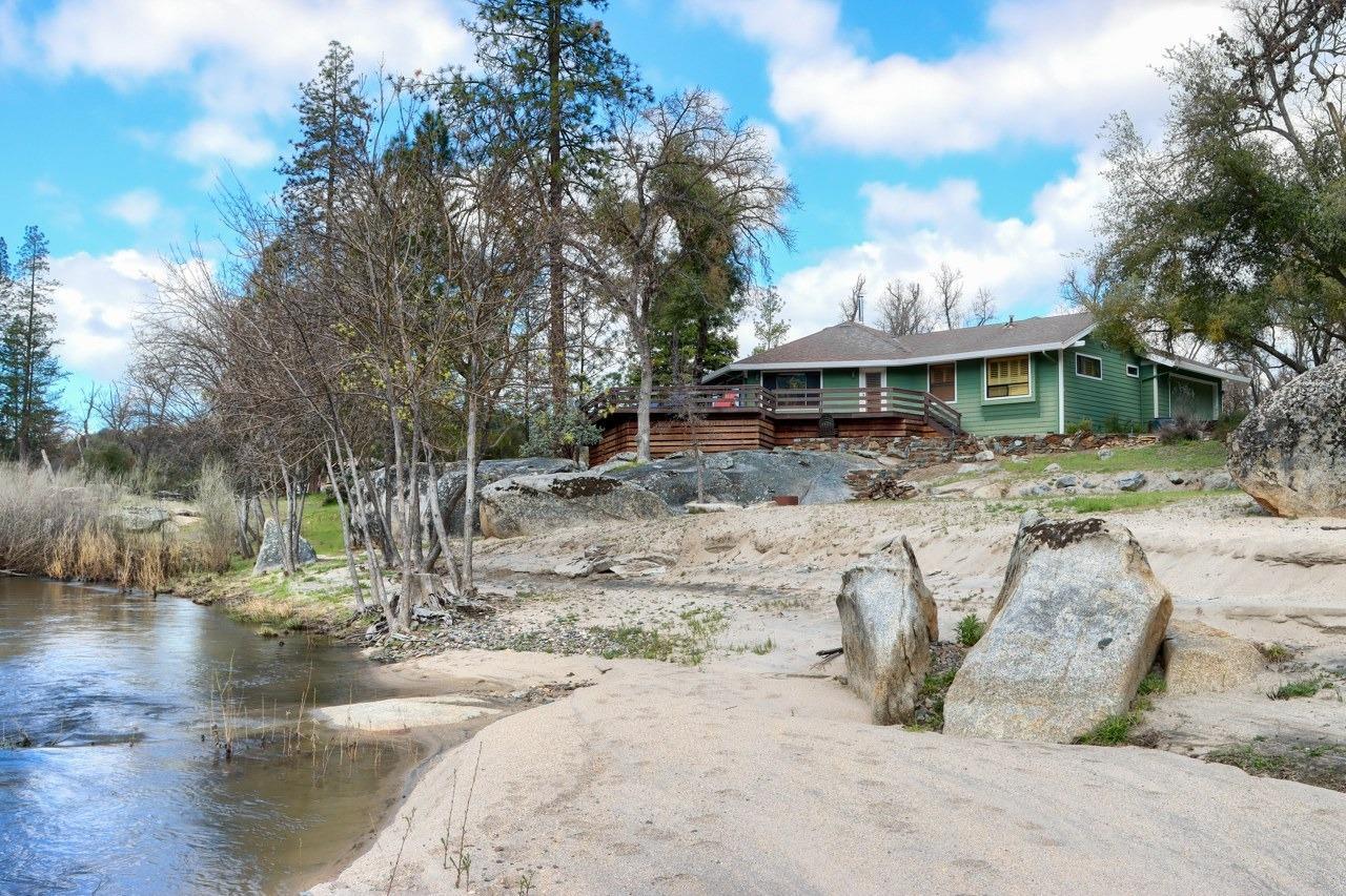 Ahwahnee, California, 93601, United States, 3 Bedrooms Bedrooms, ,2 BathroomsBathrooms,Residential,For Sale,1763270