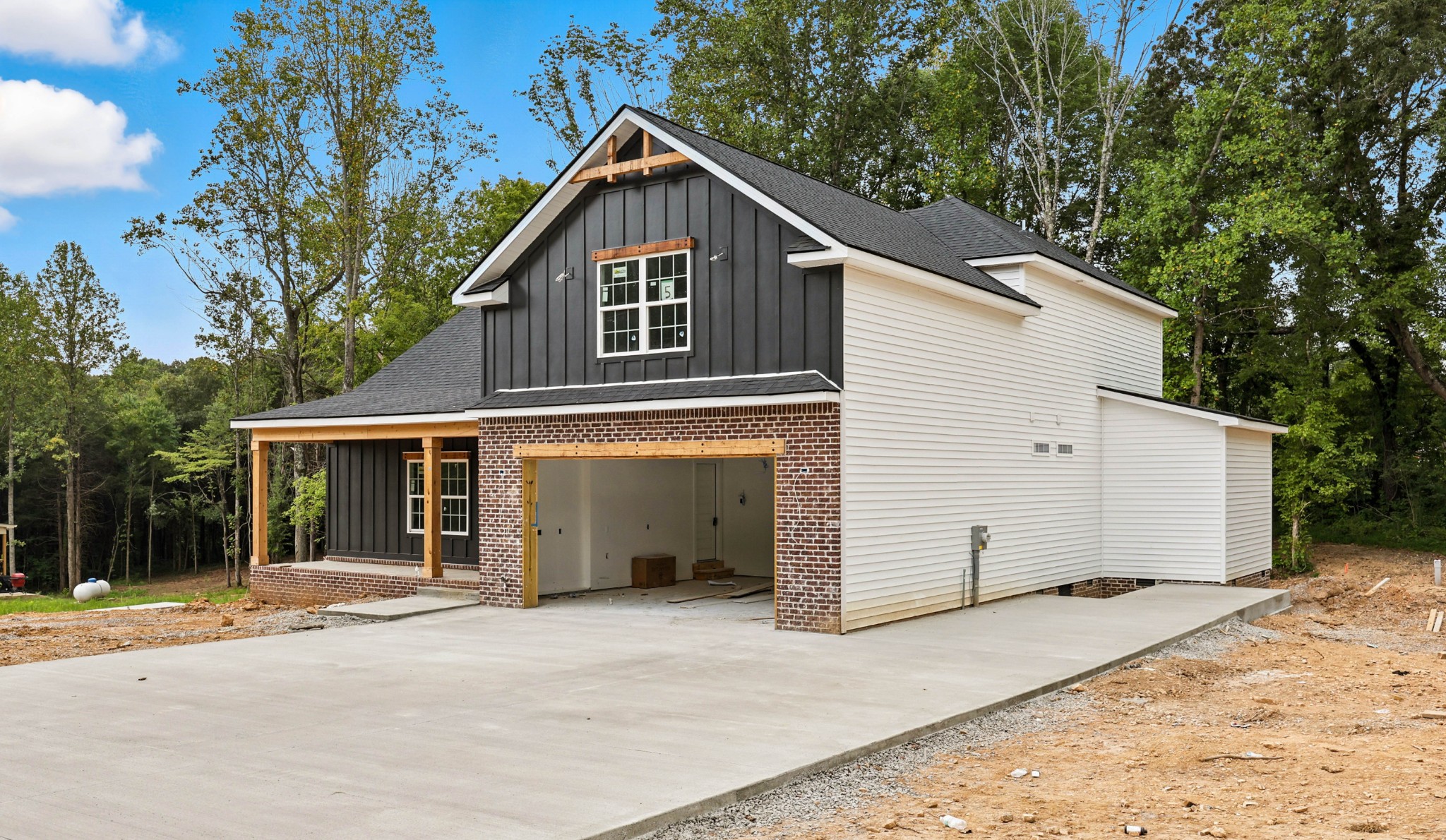 Southside, Tennessee, 37171, United States, 4 Bedrooms Bedrooms, ,3 BathroomsBathrooms,Residential,For Sale,1886898