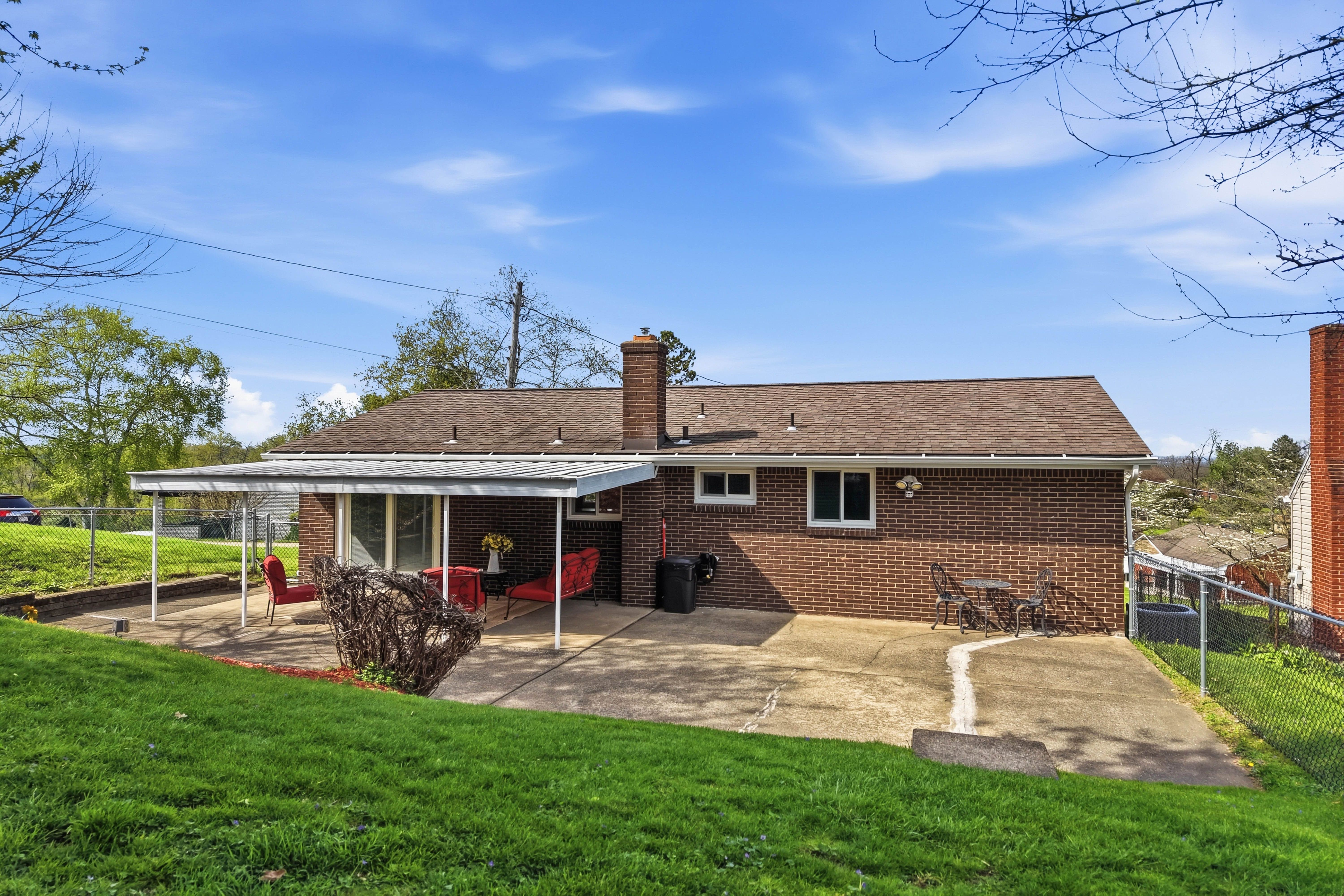  27 Flora Road, Pittsburgh, PA 15227 - 物件實景