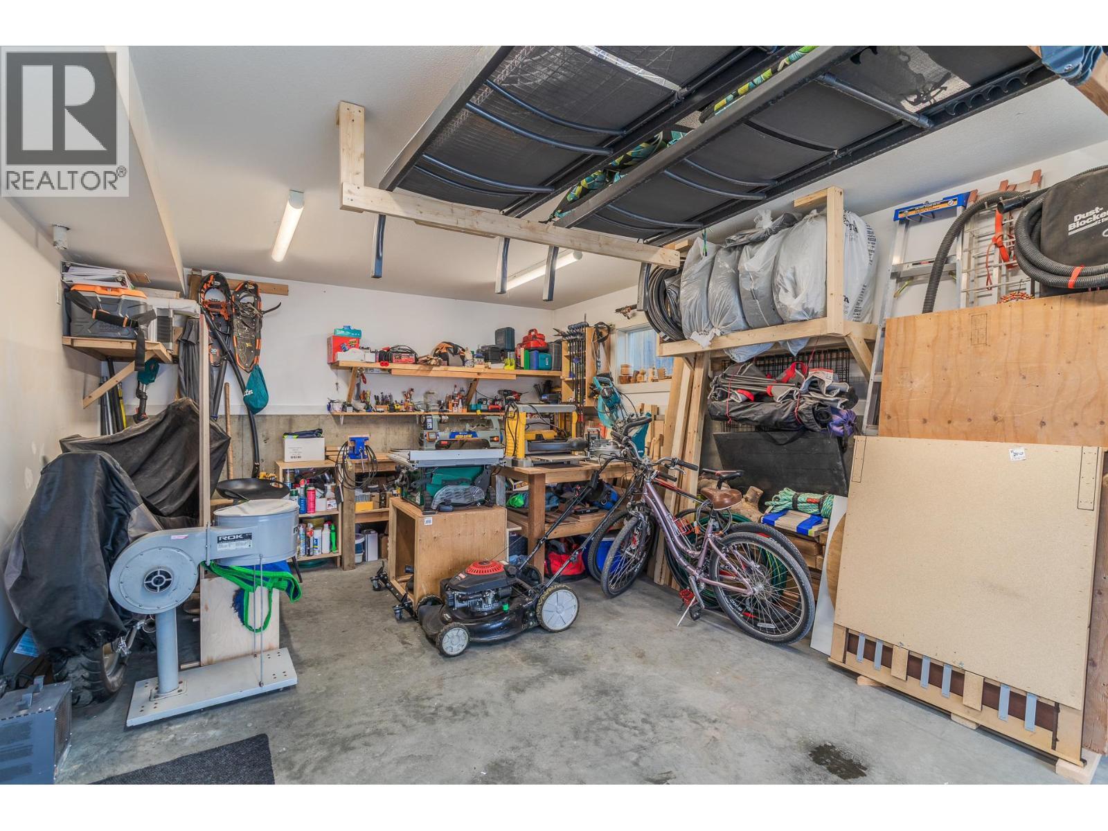 KELOWNA, British Columbia, V1X 2H2, CA, 3 Bedrooms Bedrooms, ,3 BathroomsBathrooms,Residential,For Sale,1948165