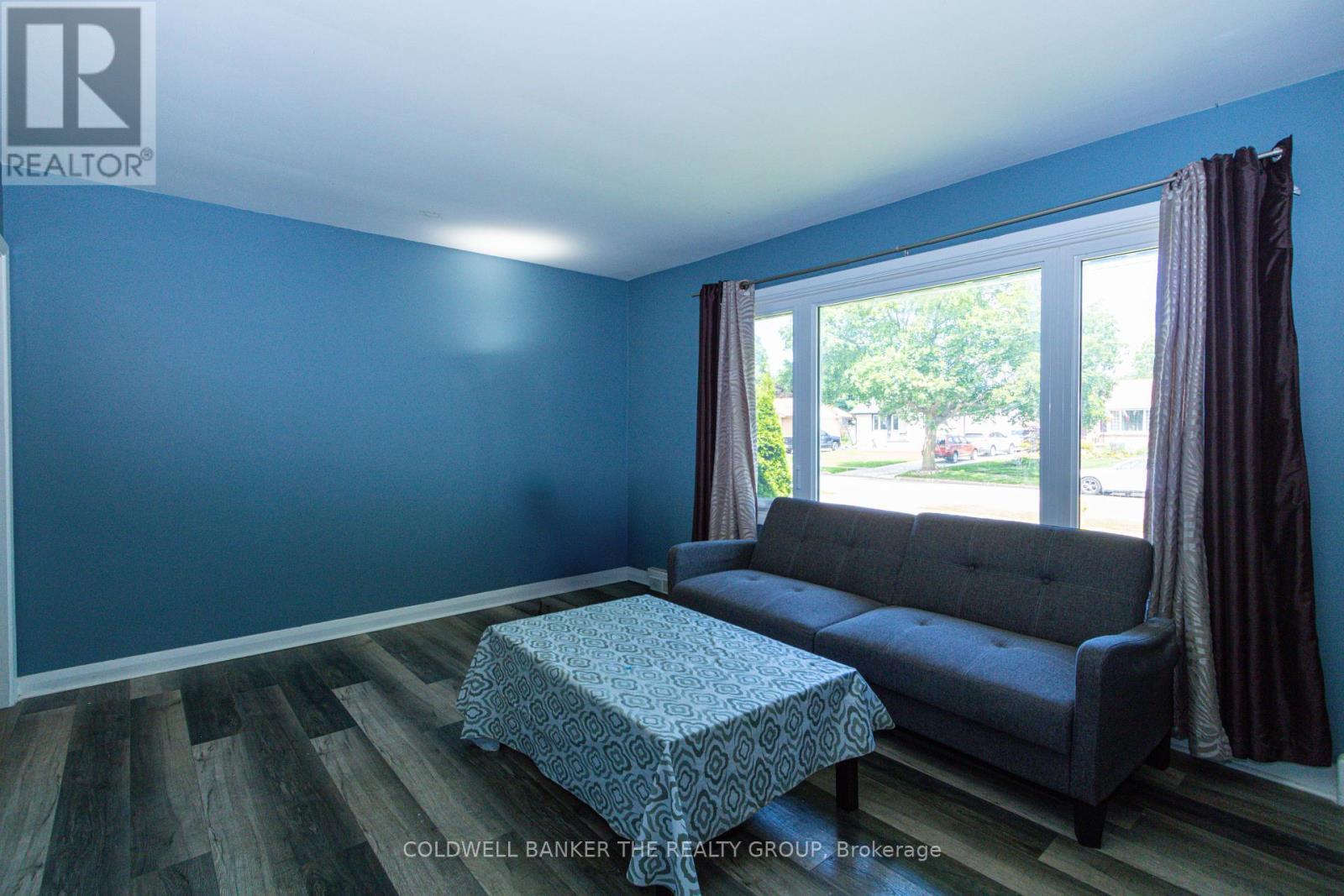LONDON EAST (EAST H), Ontario, N5W 4X8, CA, 6 Bedrooms Bedrooms, ,2 BathroomsBathrooms,Residential,For Sale,1913385