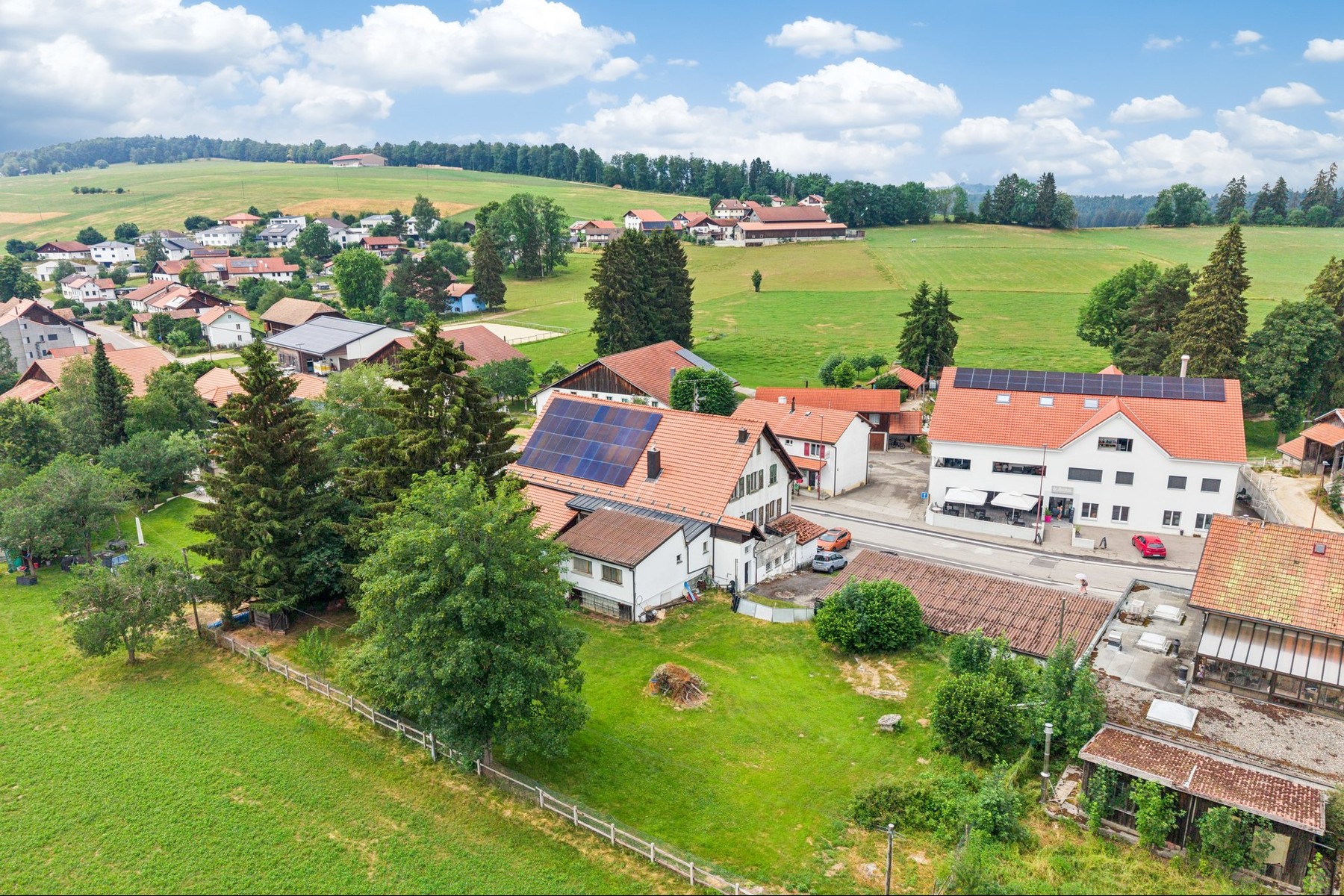  Lajoux, Franches-Montagnes  Mixed-Use Property & Estate with Exceptional Potent - 物件實景