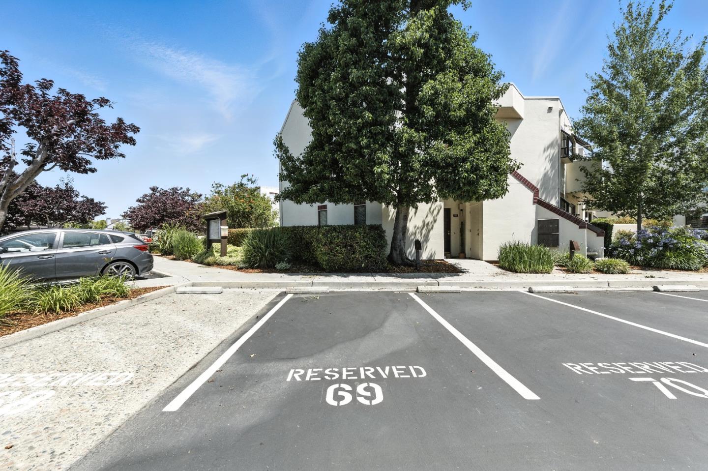 Redwood Shores, California, 94065, United States, 2 Bedrooms Bedrooms, ,2 BathroomsBathrooms,Residential,For Sale,1939930
