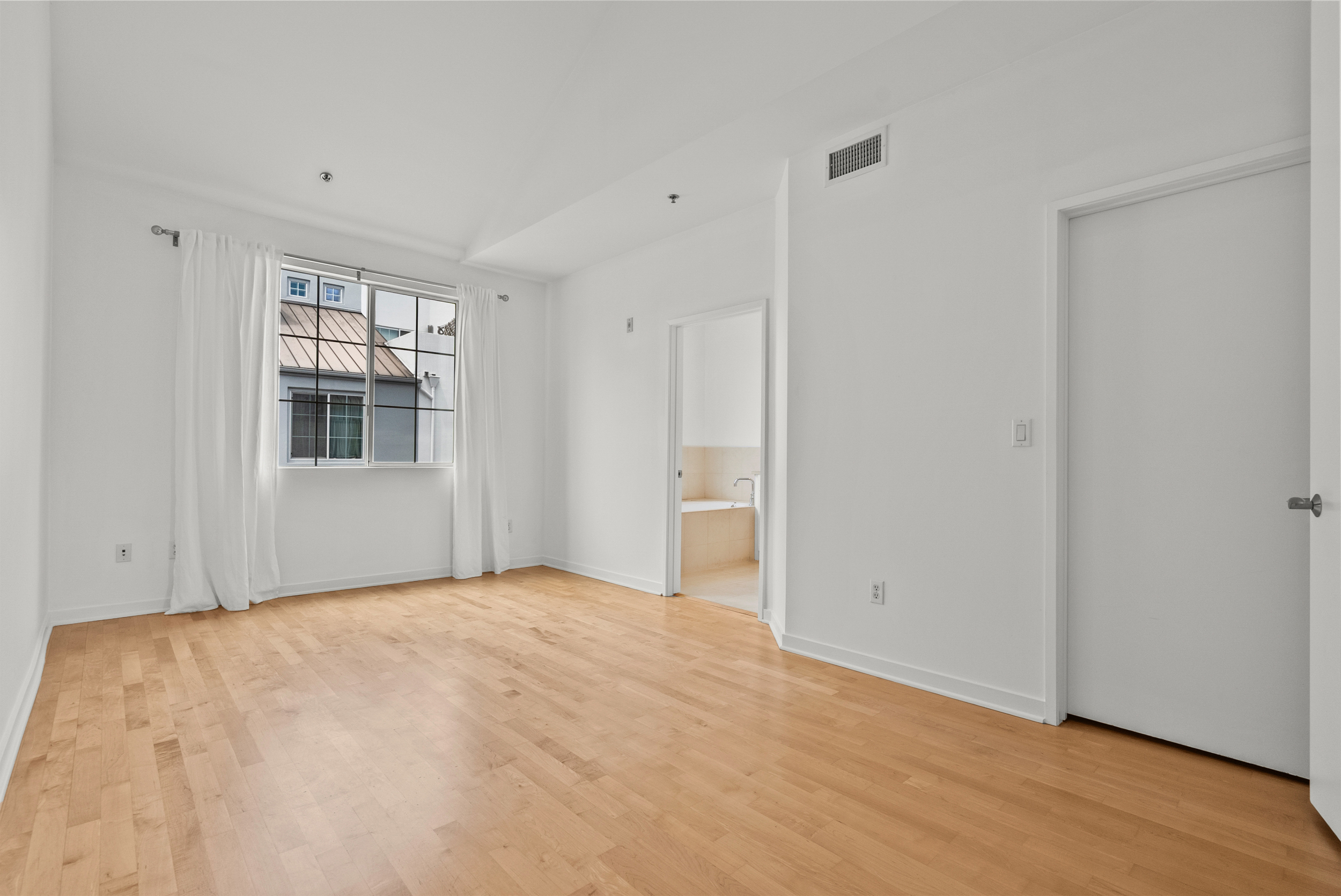  5400 Playa Vista Dr - 物件實景
