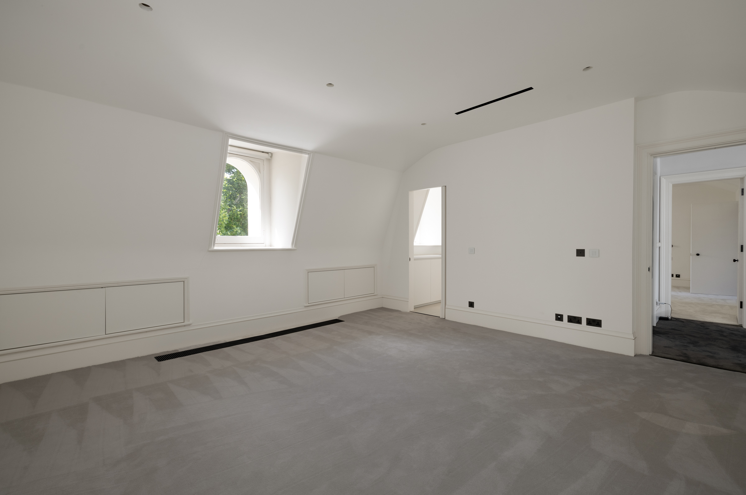  White Stucco Villa on Holland Park with Leisure Complex and Private Lift - 物件實景
