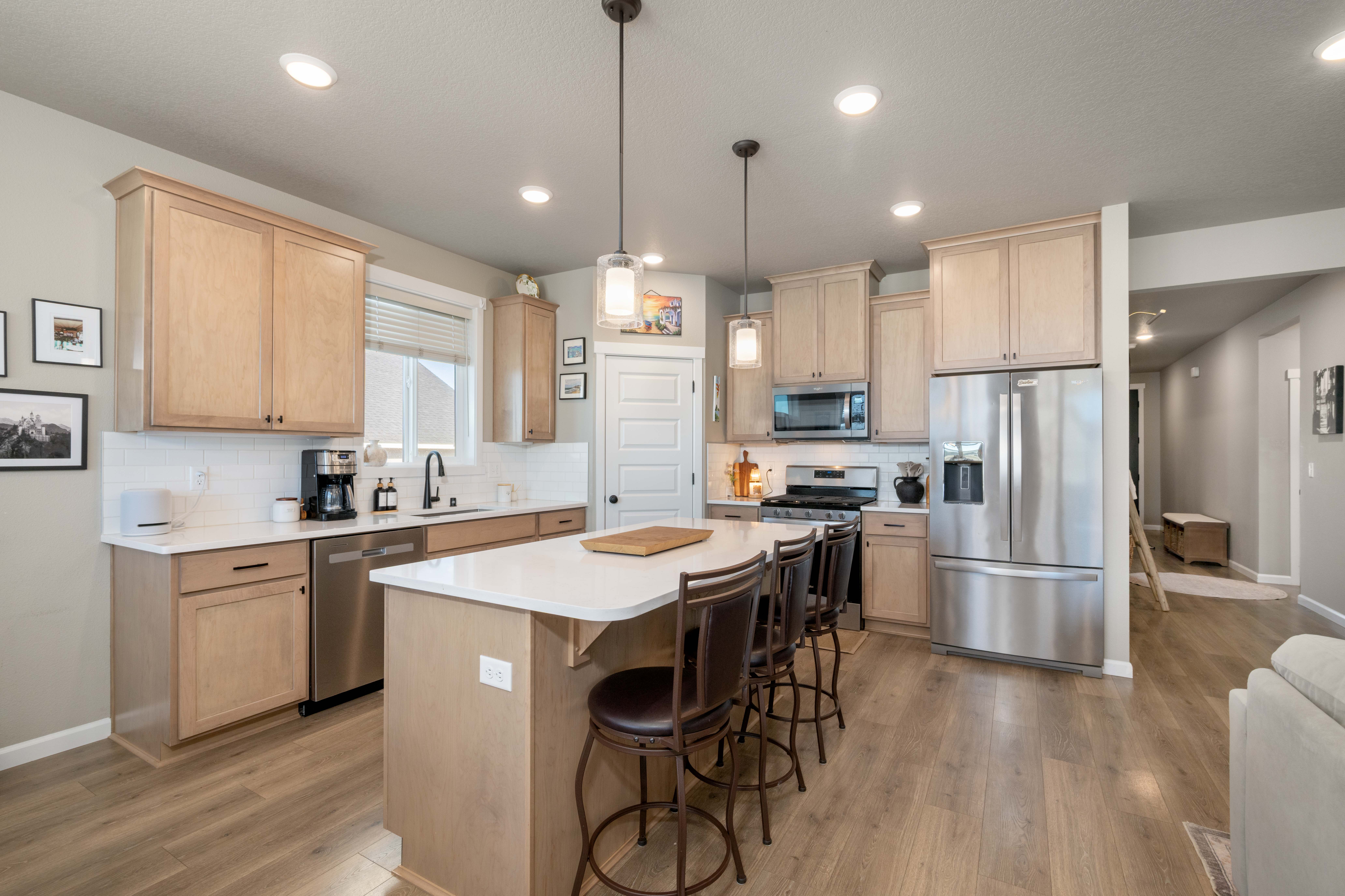  2024 West Richland Gem + RV Parking - 物件實景