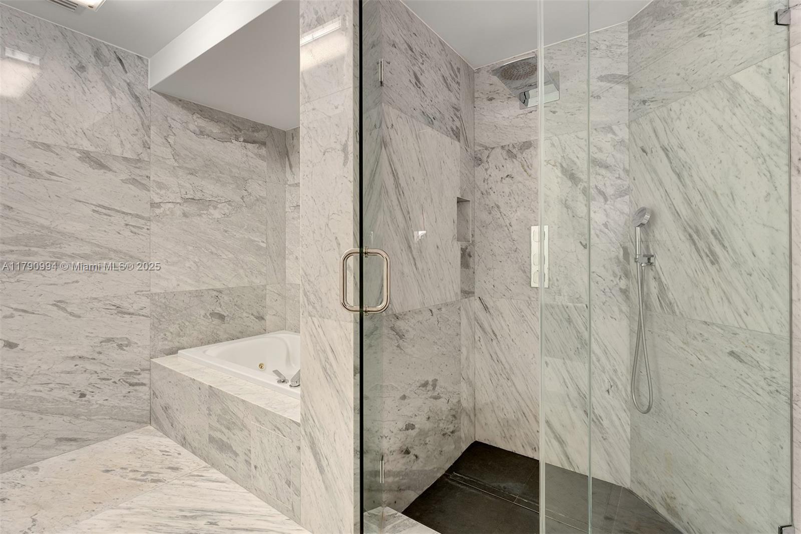 Miami Beach, Florida, 33141, United States, 2 Bedrooms Bedrooms, ,3 BathroomsBathrooms,Residential,For Sale,1794366