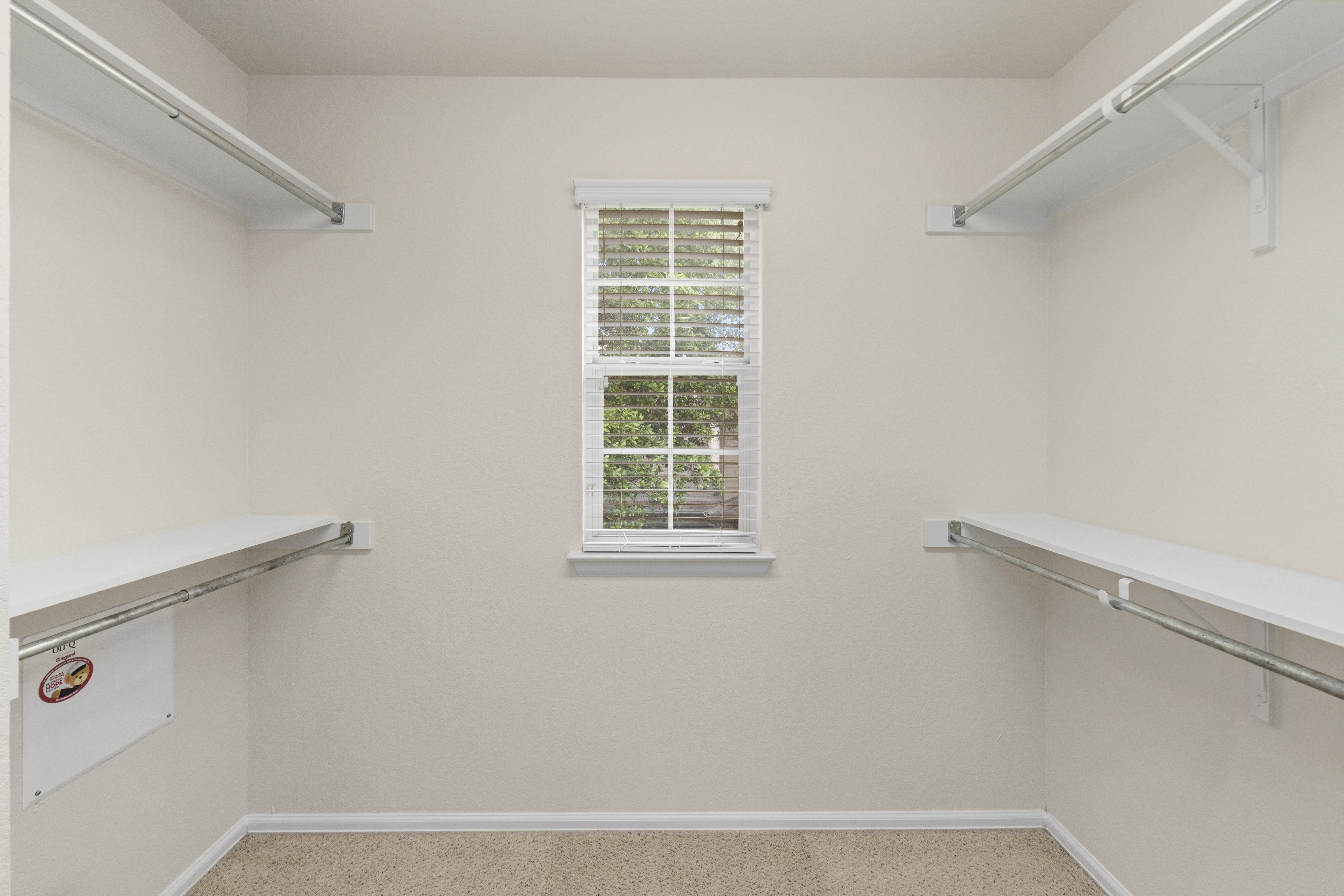 Spacious 3BR Townhome in Prime North San Antonio Location - 物件實景