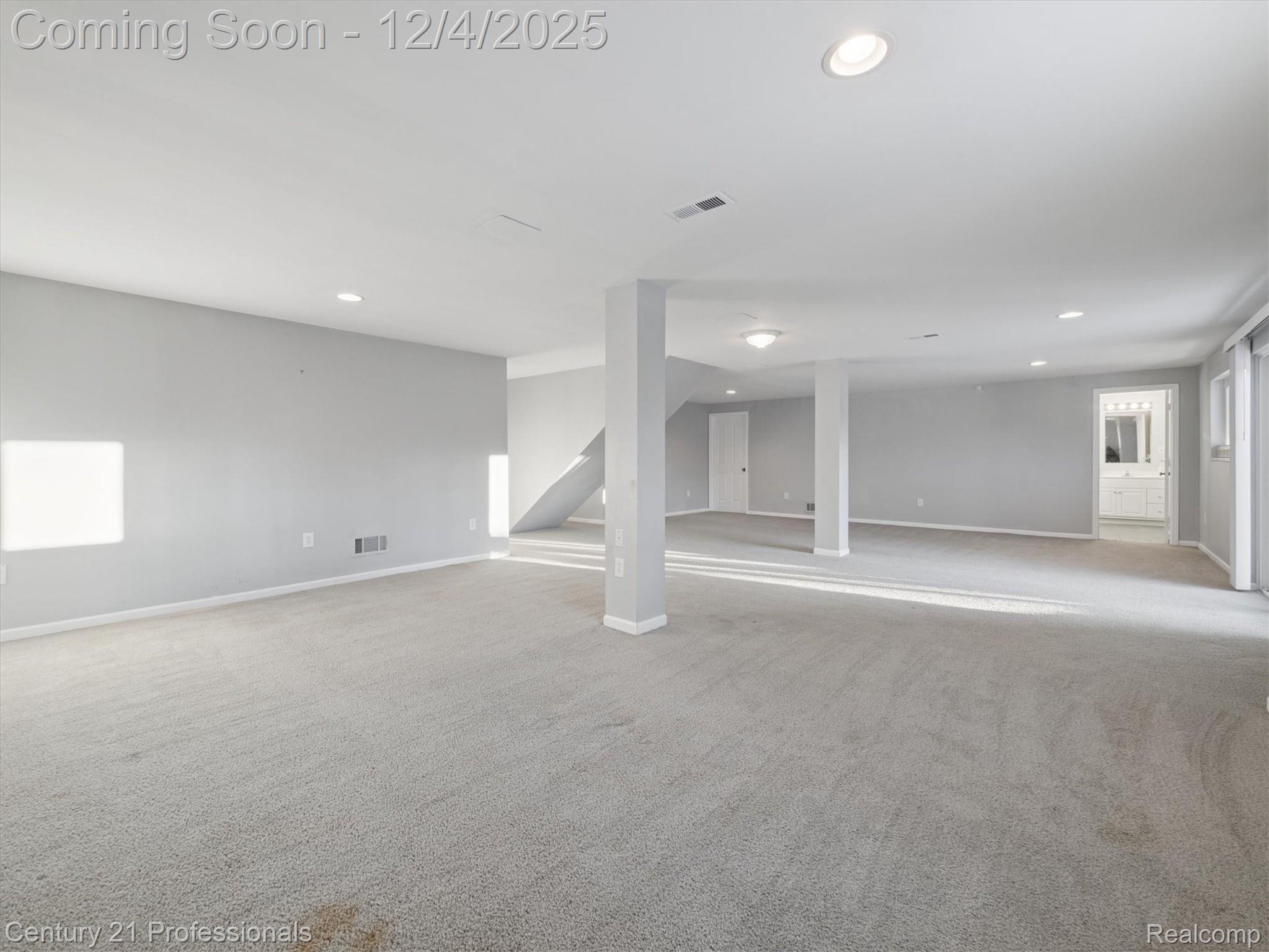 Orion, Michigan, 48360, United States, 4 Bedrooms Bedrooms, ,4 BathroomsBathrooms,Residential,For Sale,2001208