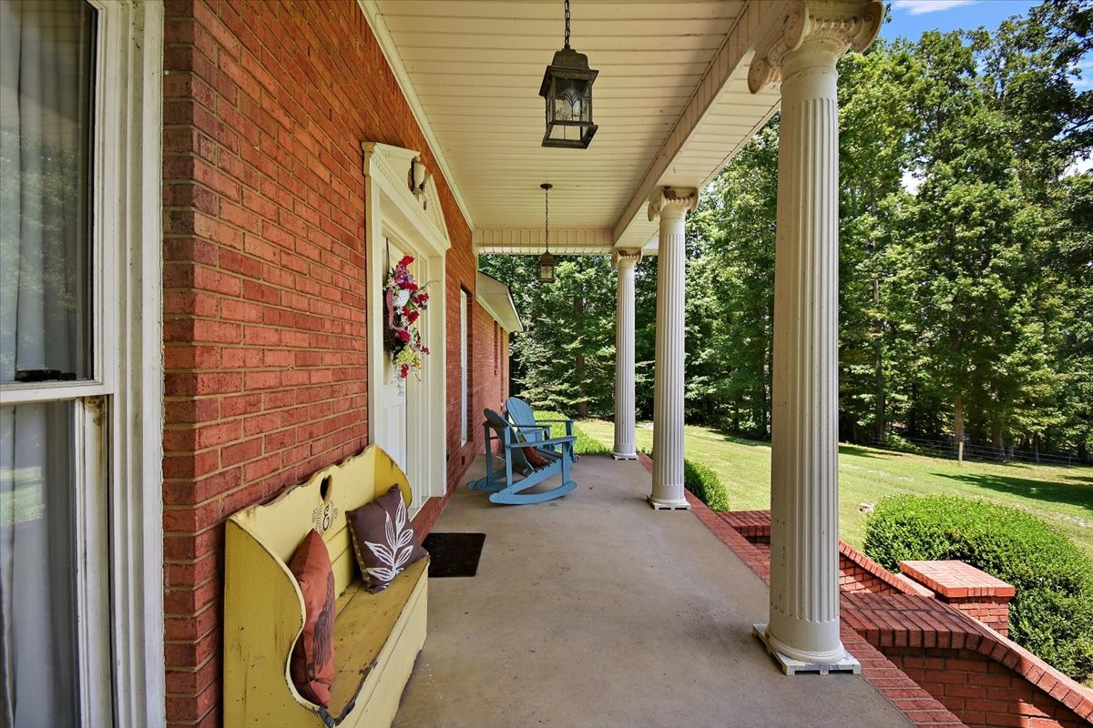 Five Points, Tennessee, 38457, United States, 4 Bedrooms Bedrooms, ,4 BathroomsBathrooms,Residential,For Sale,1902817
