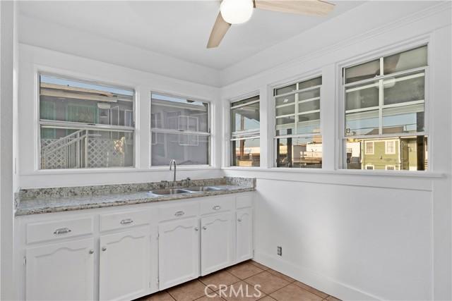 Los Angeles, California, 90016, United States, 4 Bedrooms Bedrooms, ,2 BathroomsBathrooms,Residential,For Sale,1850746