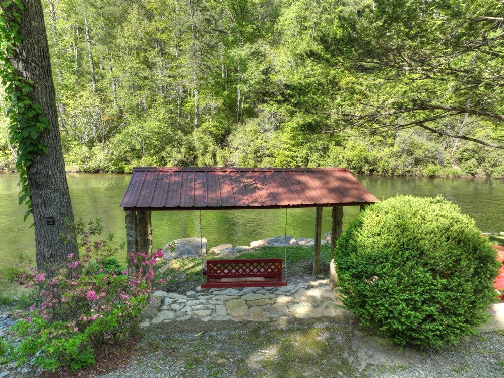 Blue Ridge, Georgia, 30513, United States, 4 Bedrooms Bedrooms, ,3 BathroomsBathrooms,Residential,For Sale,1858921