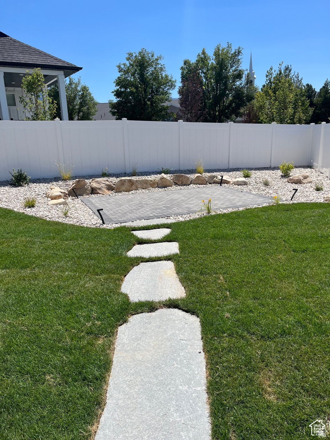 Tooele, Utah, 84074, United States, 6 Bedrooms Bedrooms, ,2 BathroomsBathrooms,Residential,For Sale,1970427