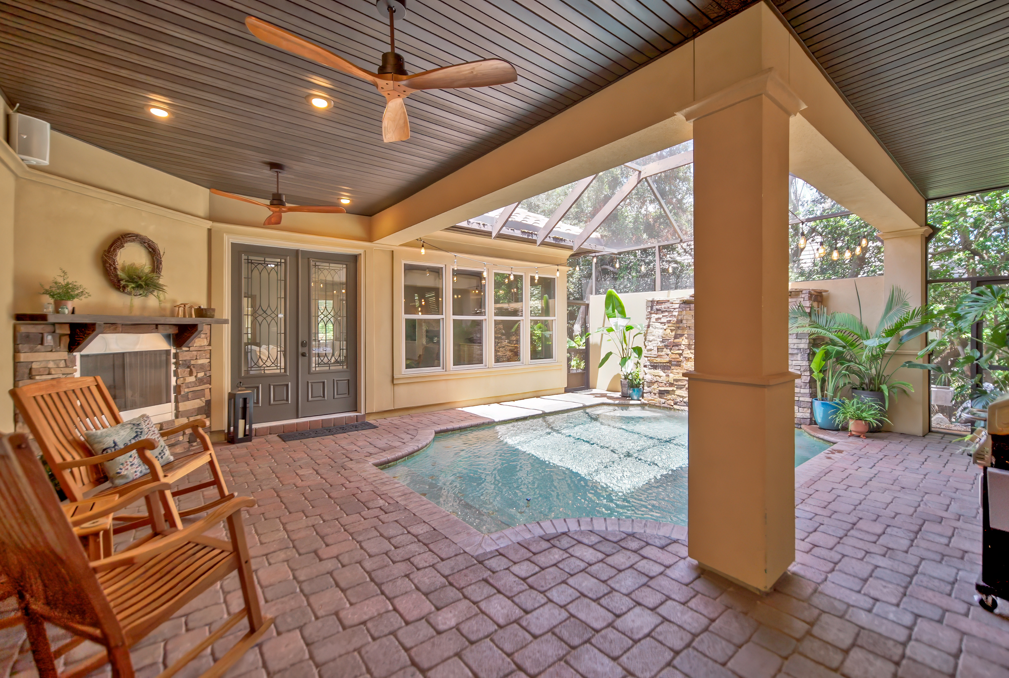  Updated Golf Course Home with Private Courtyard Retreat - 物件實景