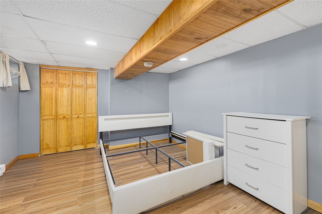 Cranston, Rhode Island, 02910, United States, 3 Bedrooms Bedrooms, ,3 BathroomsBathrooms,Residential,For Sale,1969292