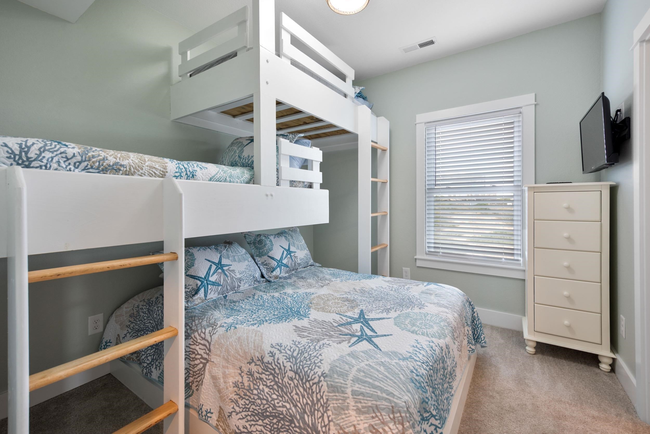 Corolla, North Carolina, 27927, United States, 12 Bedrooms Bedrooms, ,12 BathroomsBathrooms,Residential,For Sale,1980657