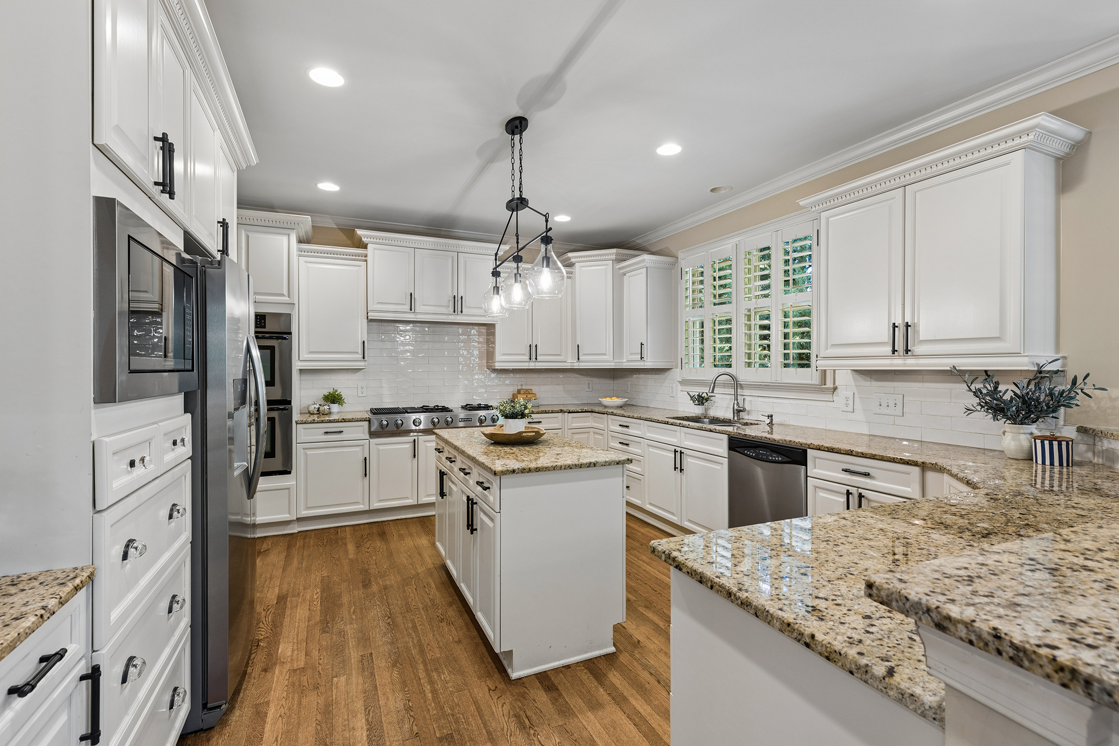  Ideally Located Within One Mile of Roswell’s Beloved Historic Canton Street - 物件實景