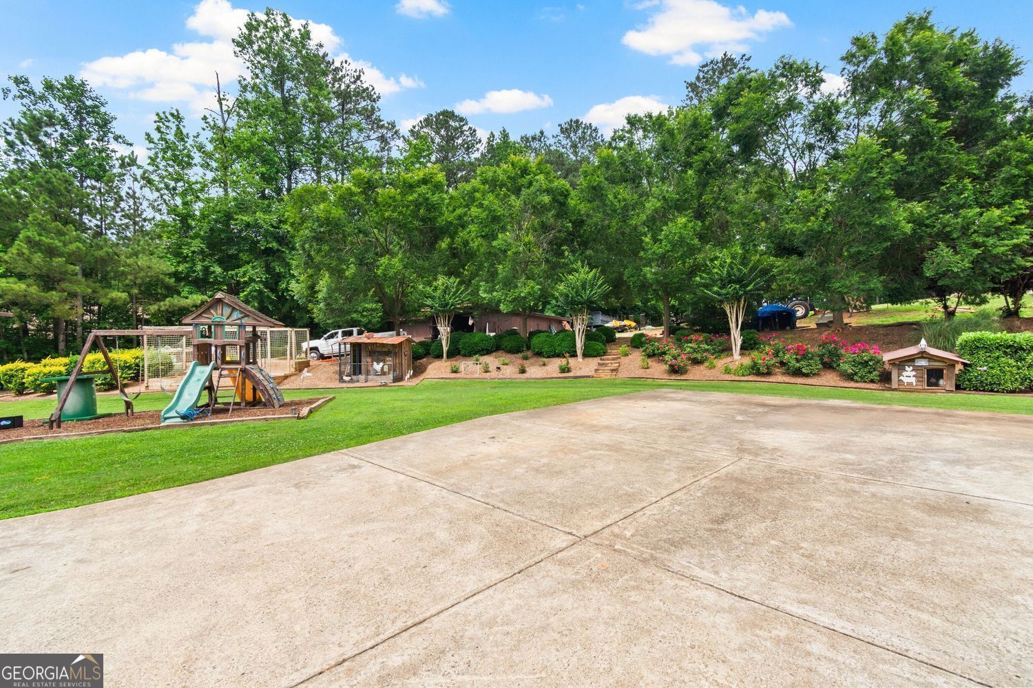 Cumming, Georgia, 30028, United States, 4 Bedrooms Bedrooms, ,5 BathroomsBathrooms,Residential,For Sale,1859105