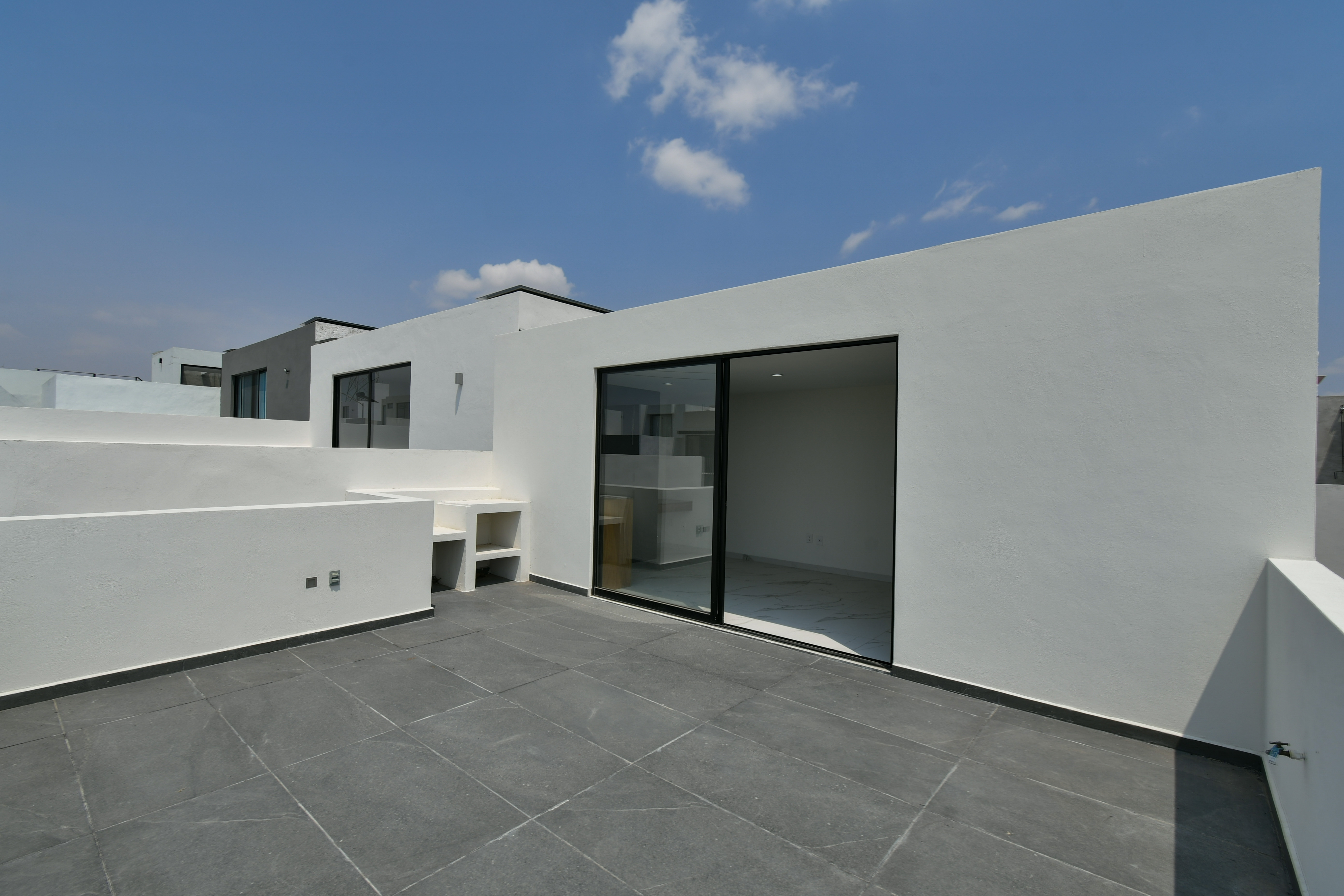  Casa en Coto Pontevedra en Venta a Estrenar - Capital Norte - 物件實景