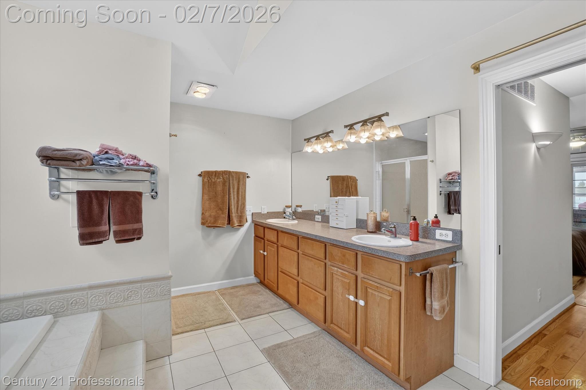 NewHudson, Michigan, 48165, United States, 3 Bedrooms Bedrooms, ,2 BathroomsBathrooms,Residential,For Sale,2014527