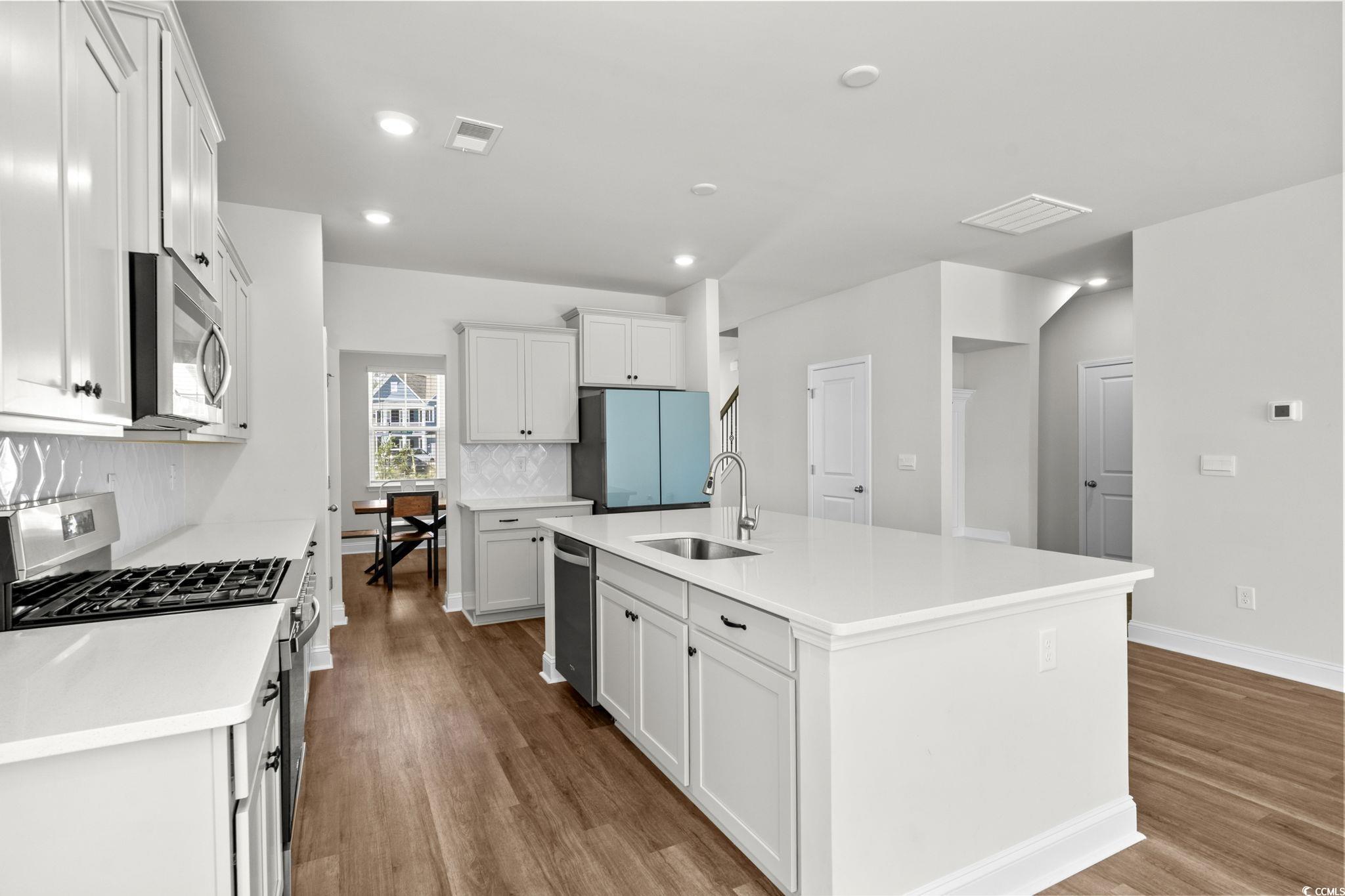 Myrtle Beach, South Carolina, 29579, United States, 5 Bedrooms Bedrooms, ,4 BathroomsBathrooms,Residential,For Sale,1960870