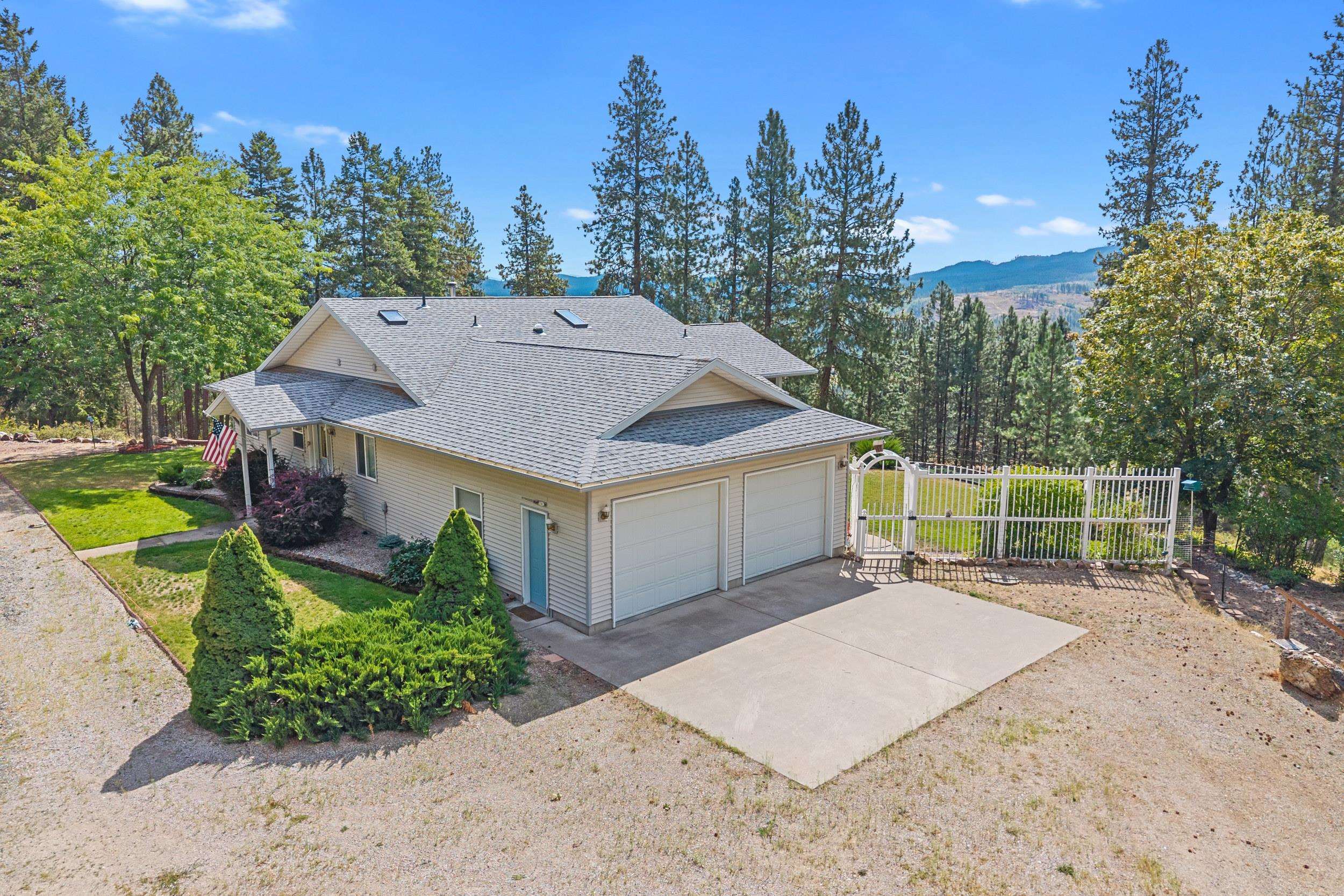 Addy, Washington, 99101, United States, 3 Bedrooms Bedrooms, ,3 BathroomsBathrooms,Residential,For Sale,1978880