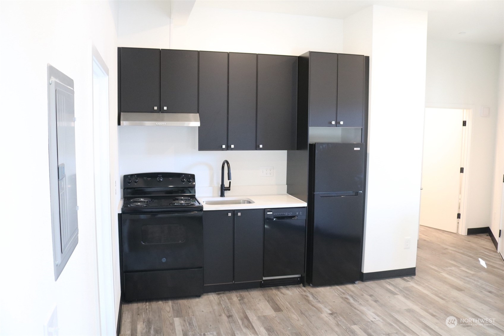 Seattle, Washington, 98108, United States, ,Residential,For Sale,1824067