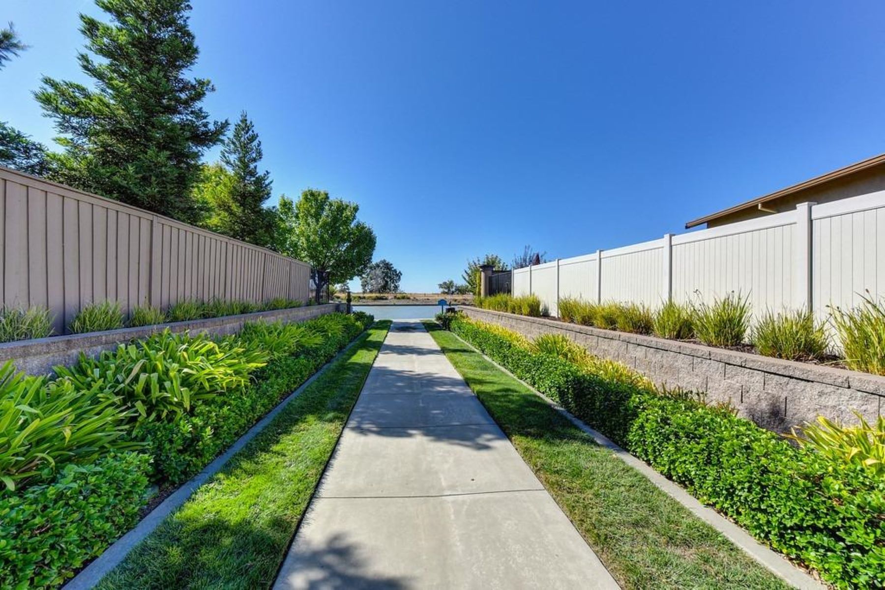  3911 Don River Lane, Sacramento, CA 95834 - 物件實景