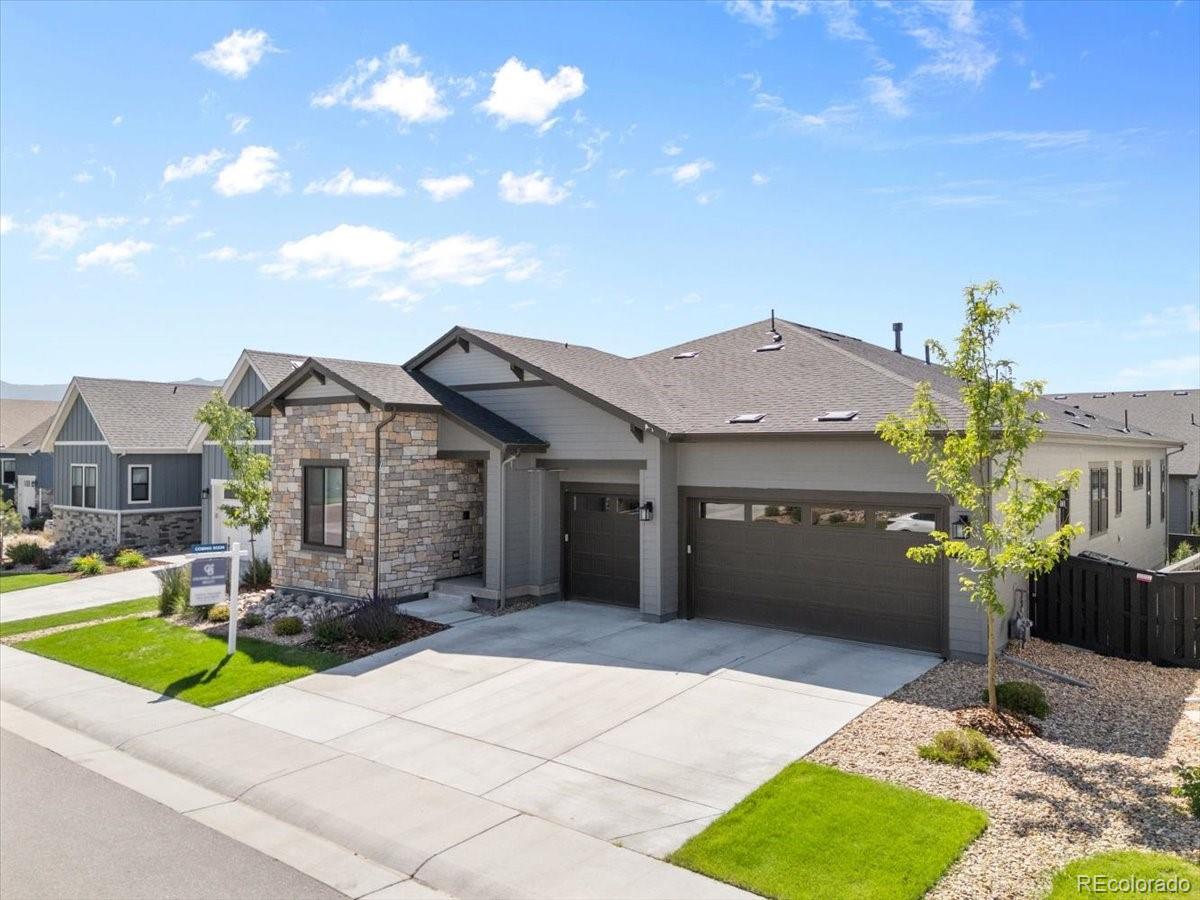 Littleton, Colorado, 80125, United States, 4 Bedrooms Bedrooms, ,4 BathroomsBathrooms,Residential,For Sale,1857685