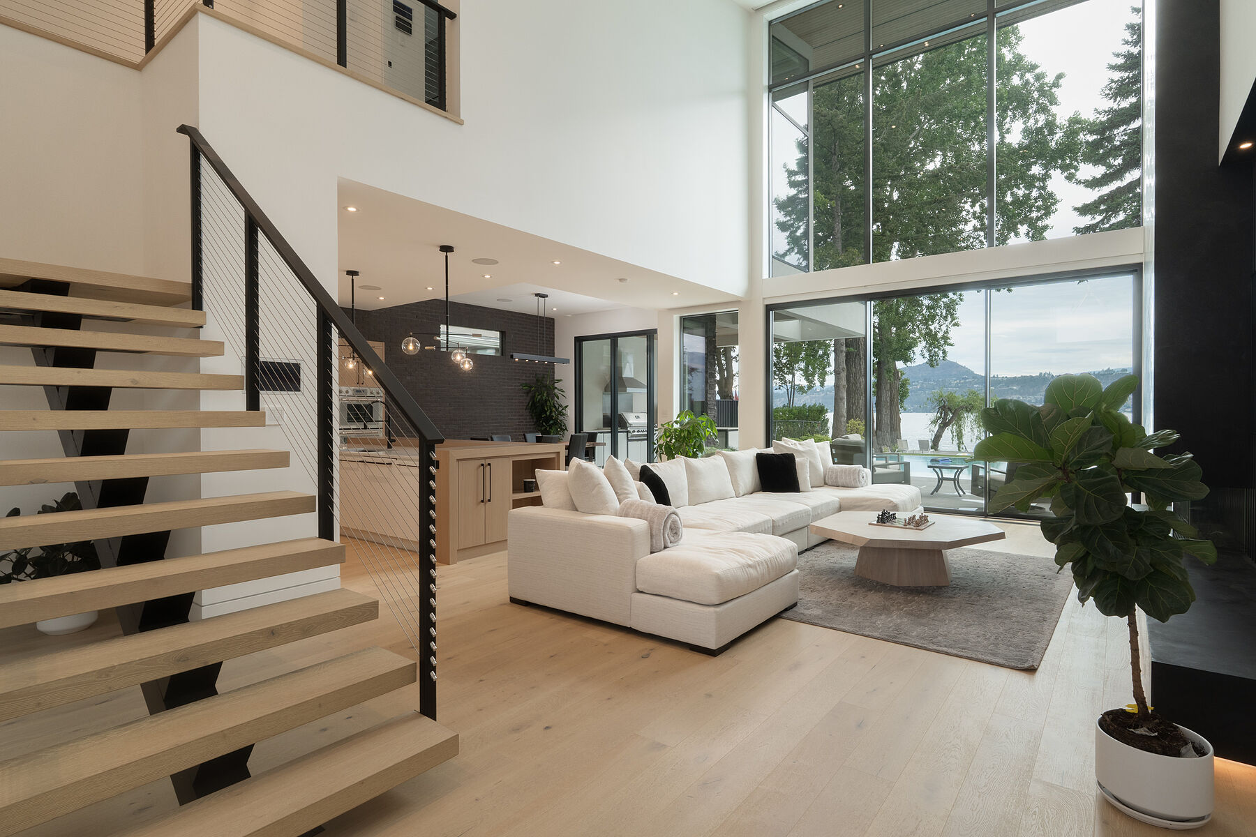  Luxury on the Abbott Corridor - 物件實景