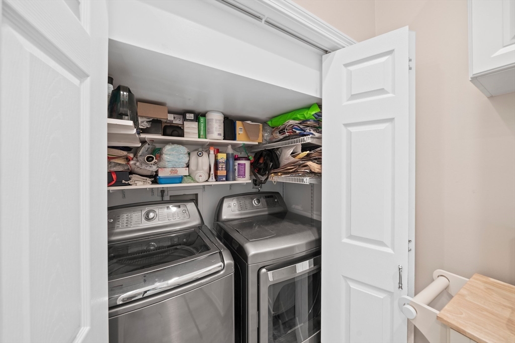 Brookline, Massachusetts, 02445, United States, 3 Bedrooms Bedrooms, ,2 BathroomsBathrooms,Residential,For Sale,1891424