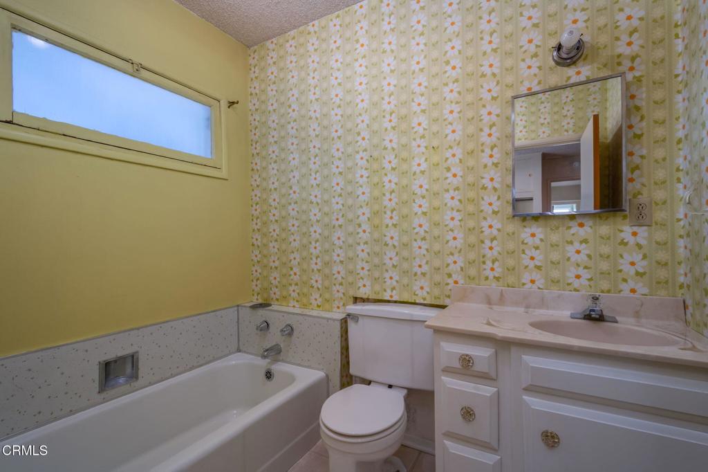 Fillmore, California, 93015, United States, 4 Bedrooms Bedrooms, ,2 BathroomsBathrooms,Residential,For Sale,1998907