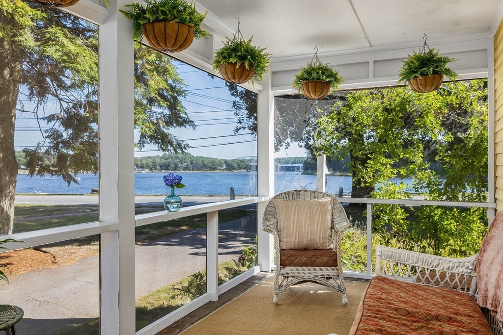 Amesbury, Massachusetts, 01913, United States, 5 Bedrooms Bedrooms, ,4 BathroomsBathrooms,Residential,For Sale,1992950