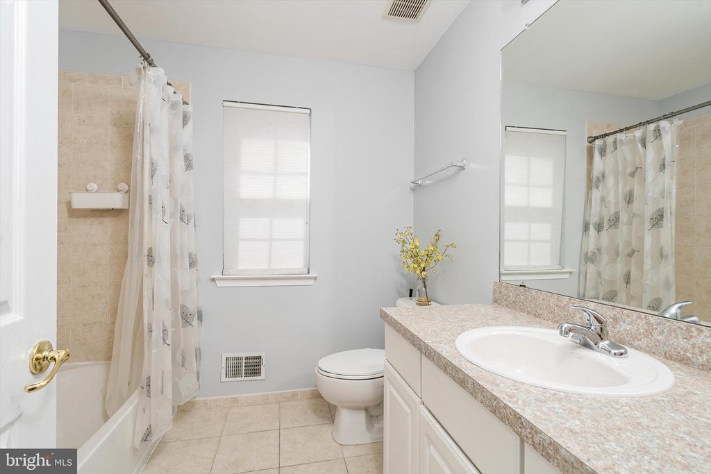 Monroe Twp, New Jersey, 08831, United States, 4 Bedrooms Bedrooms, ,3 BathroomsBathrooms,Residential,For Sale,1930575