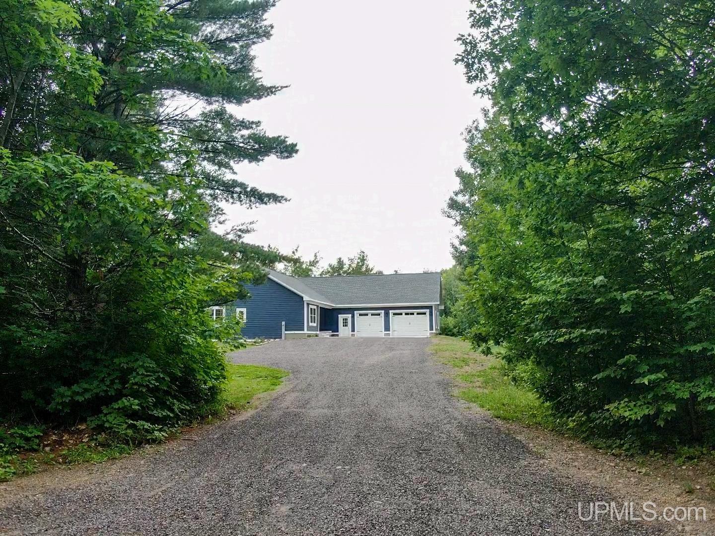 Hancock, Michigan, 49930, United States, 3 Bedrooms Bedrooms, ,3 BathroomsBathrooms,Residential,For Sale,1901071