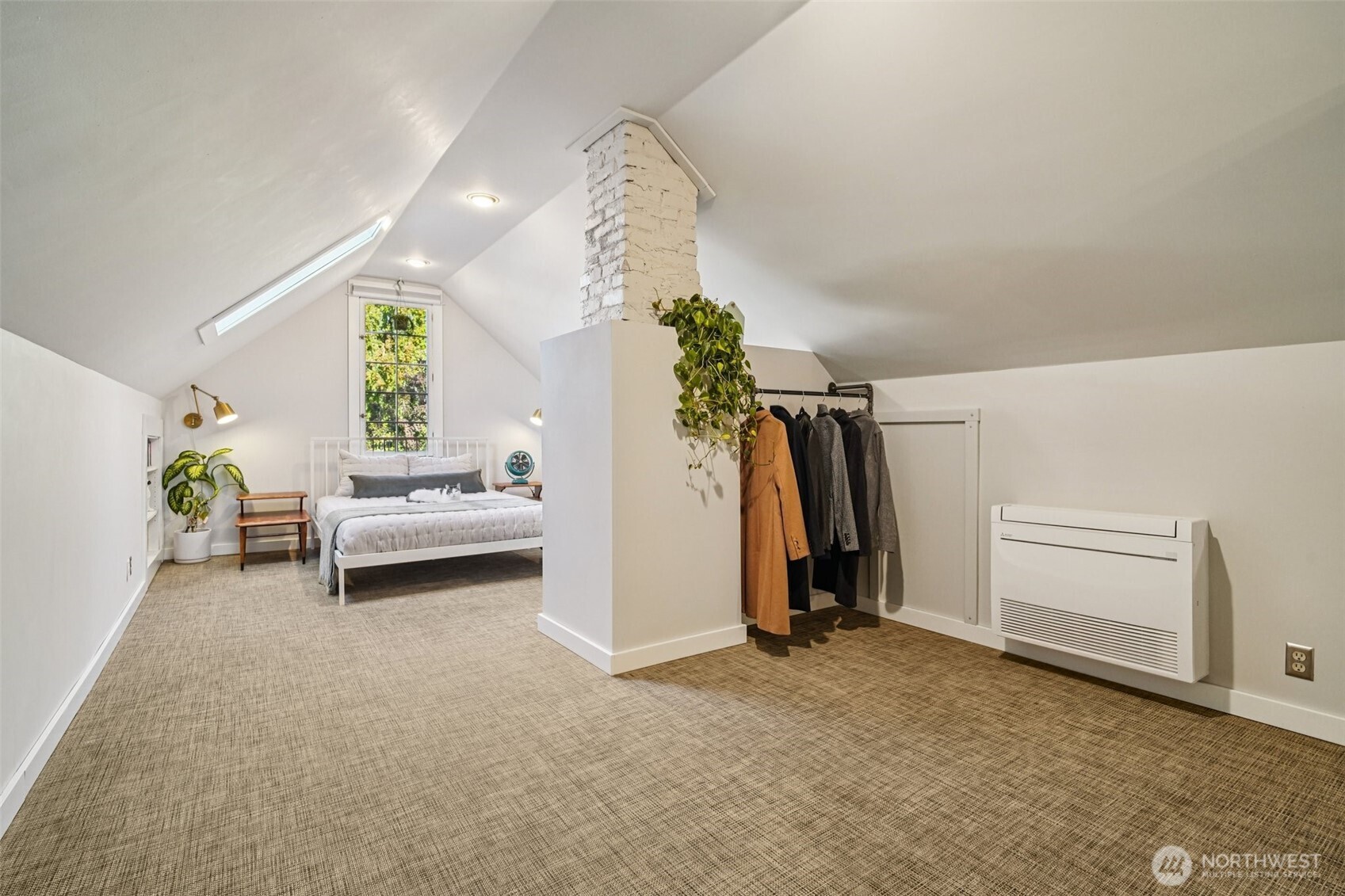 Seattle, Washington, 98108, United States, 3 Bedrooms Bedrooms, ,1 BathroomBathrooms,Residential,For Sale,1979331